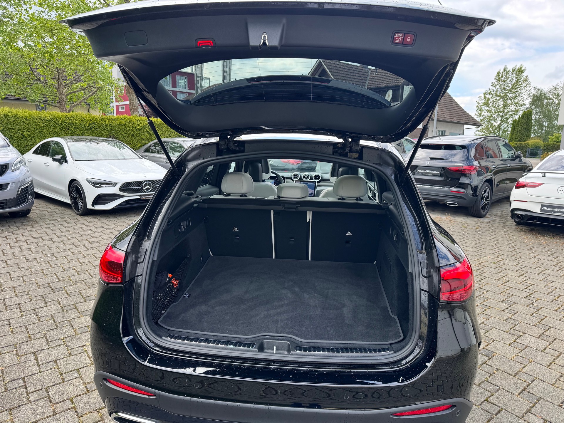 MERCEDES-BENZ GLC 220 d AMG Line 4Matic 9G-Tronic-image-7