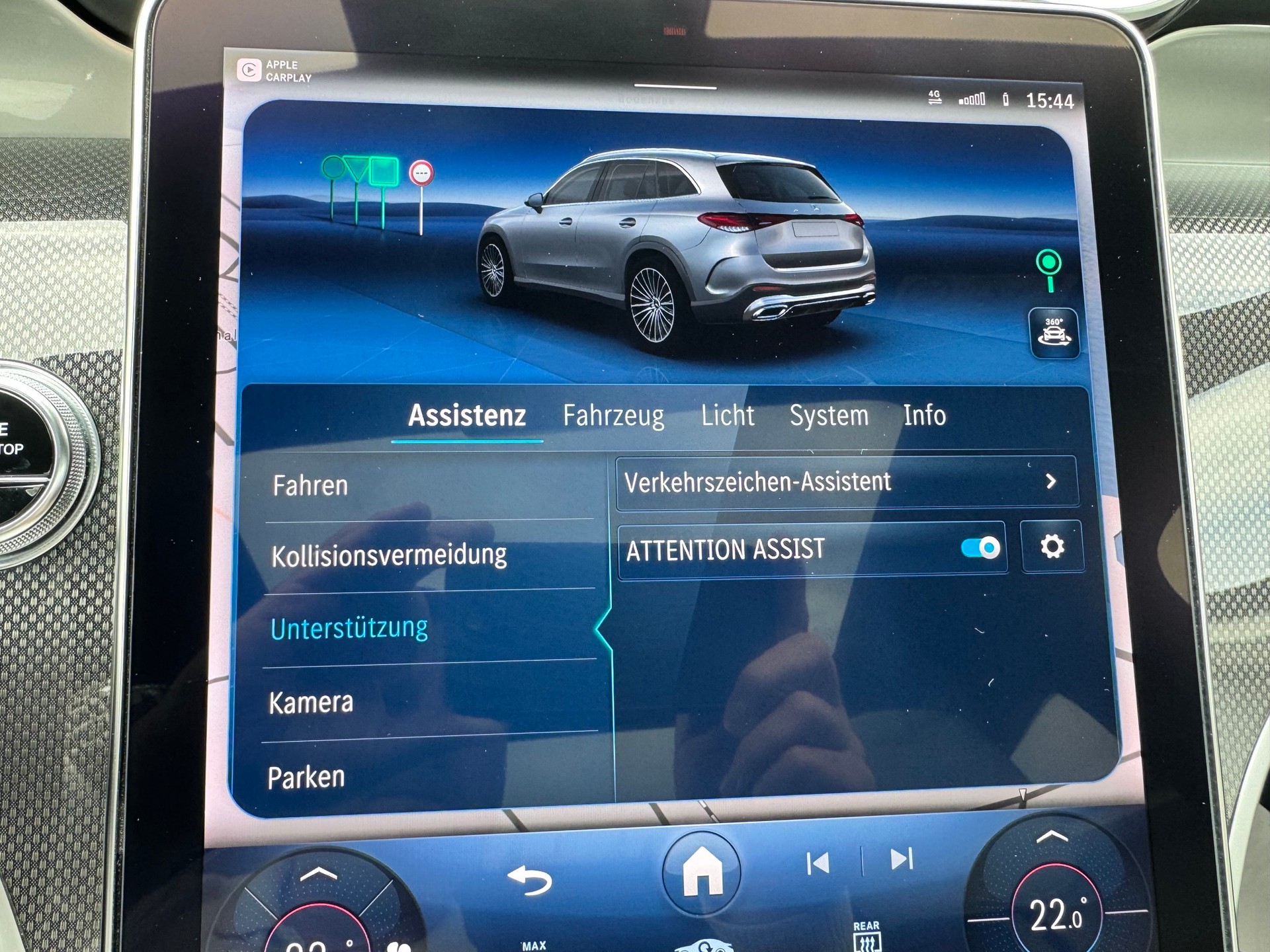 MERCEDES-BENZ GLC 220 d AMG Line 4Matic 9G-Tronic-image-18