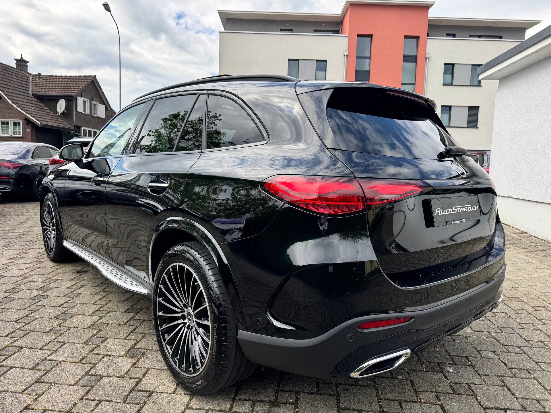 MERCEDES-BENZ GLC 220 d AMG Line 4Matic 9G-Tronic-image-6