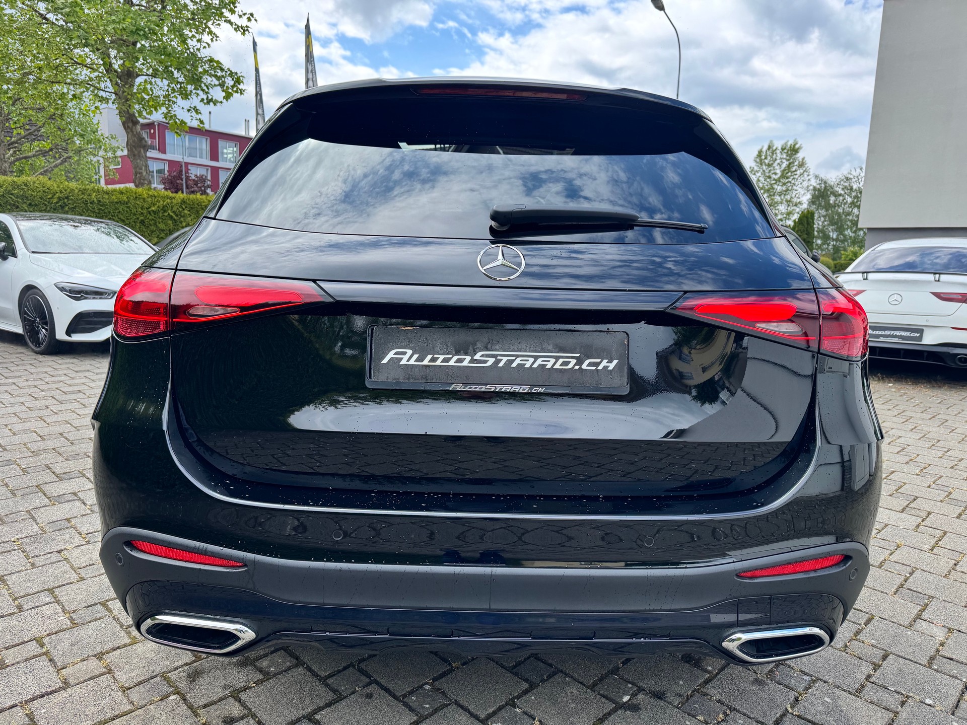 MERCEDES-BENZ GLC 220 d AMG Line 4Matic 9G-Tronic-image-5