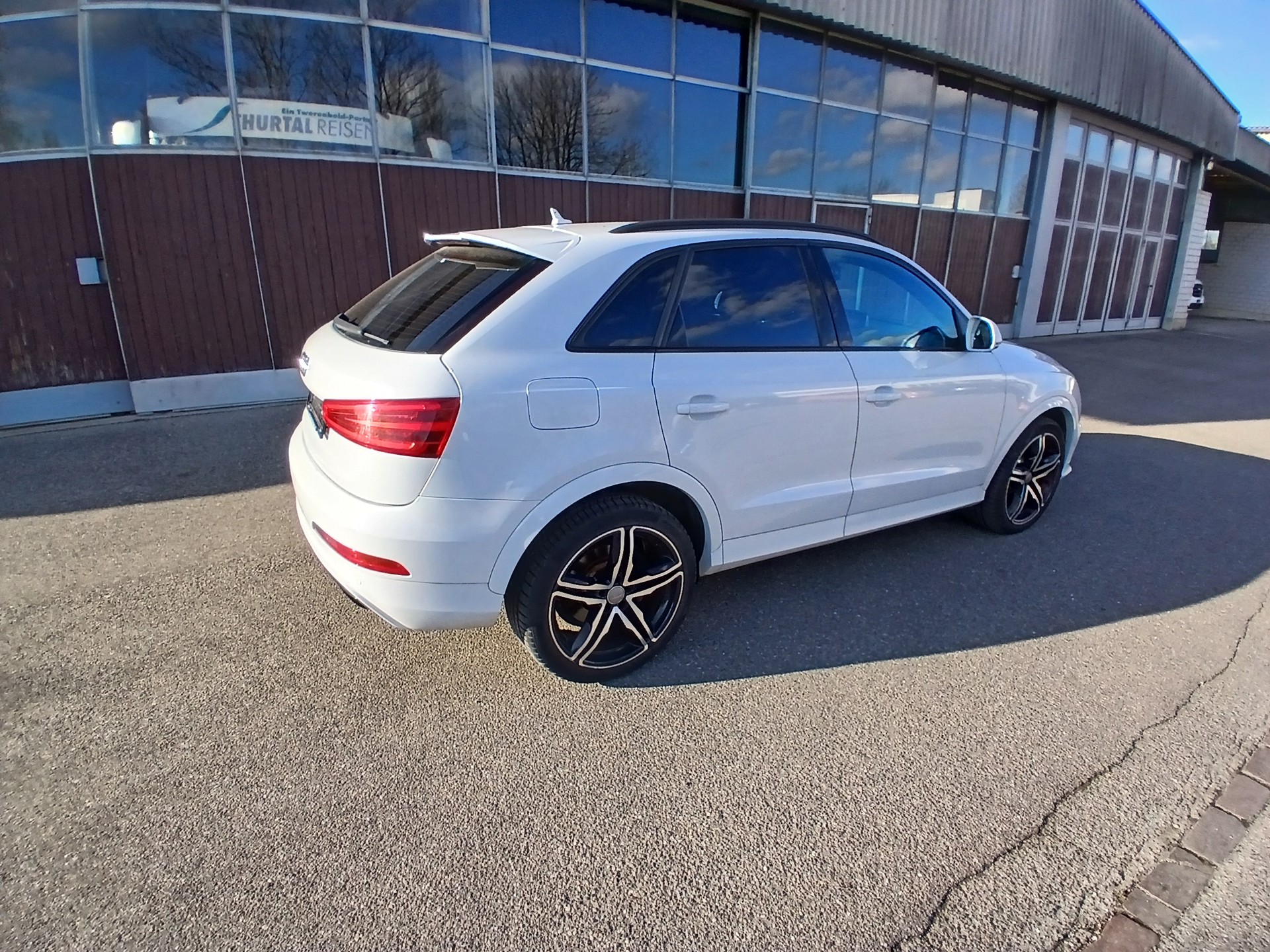 AUDI RS Q3 2.5 TFSI quattro S-tronic-image-4