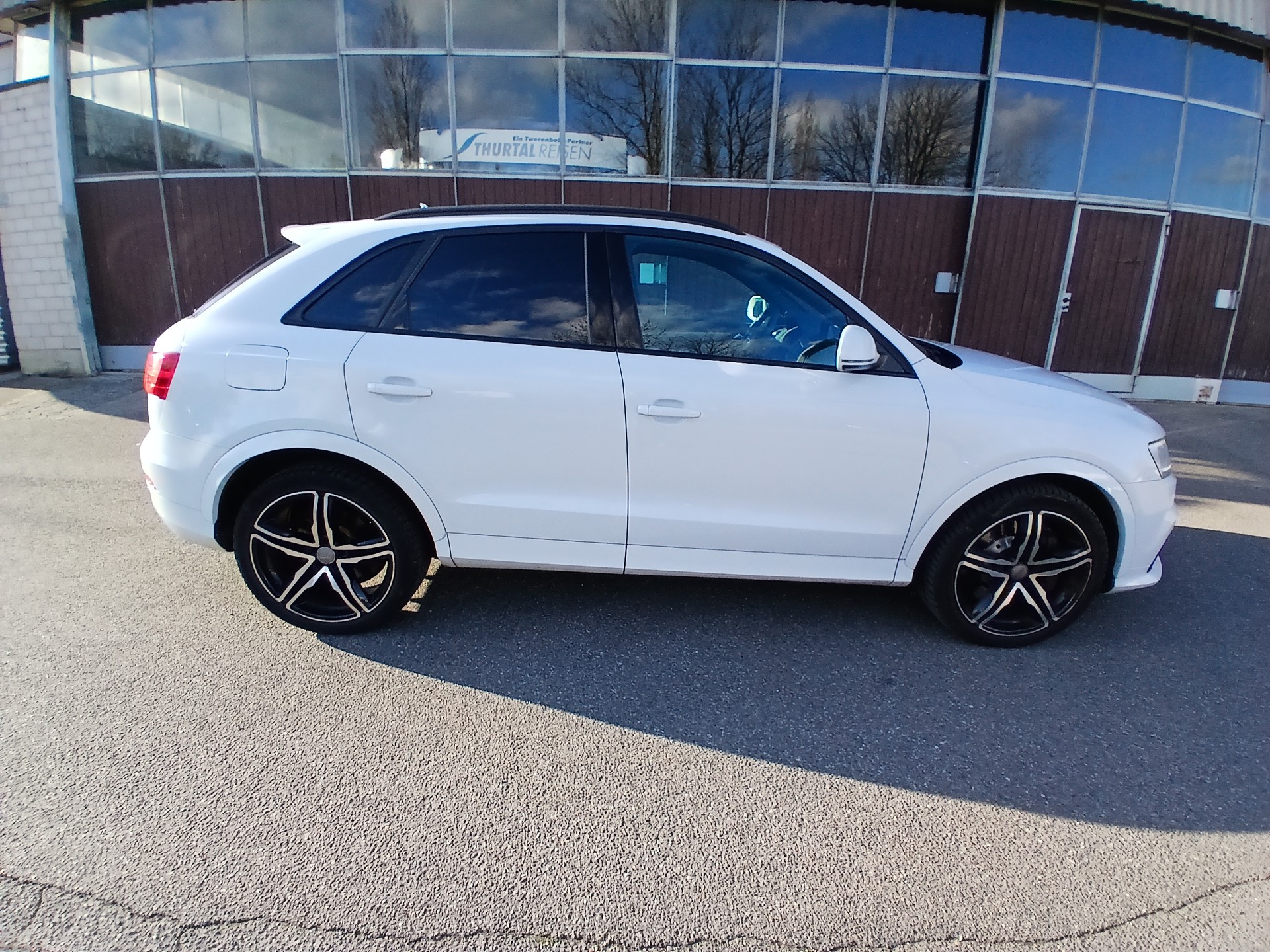 AUDI RS Q3 2.5 TFSI quattro S-tronic-image-5