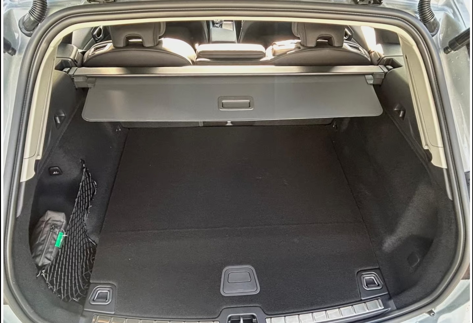 VOLVO XC60 T6 eAWD PluginHybrid Plus Dark Geartronic-image-8
