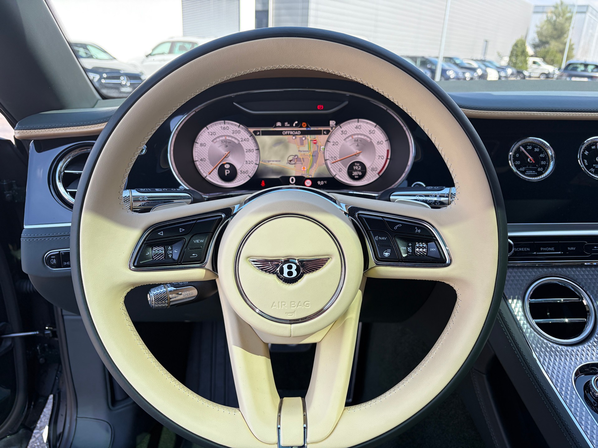 BENTLEY Continental GT 4.0 V8 Mulliner-image-10