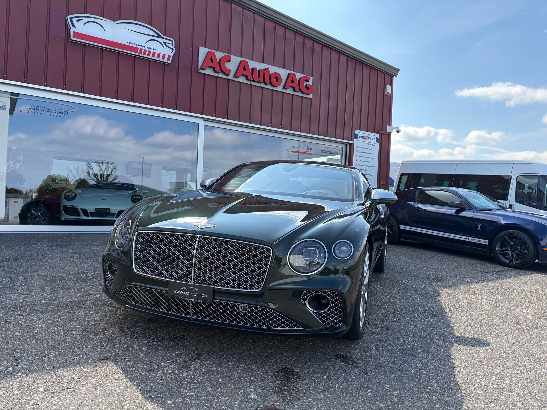 BENTLEY Continental GT 4.0 V8 Mulliner-showroom-element-1