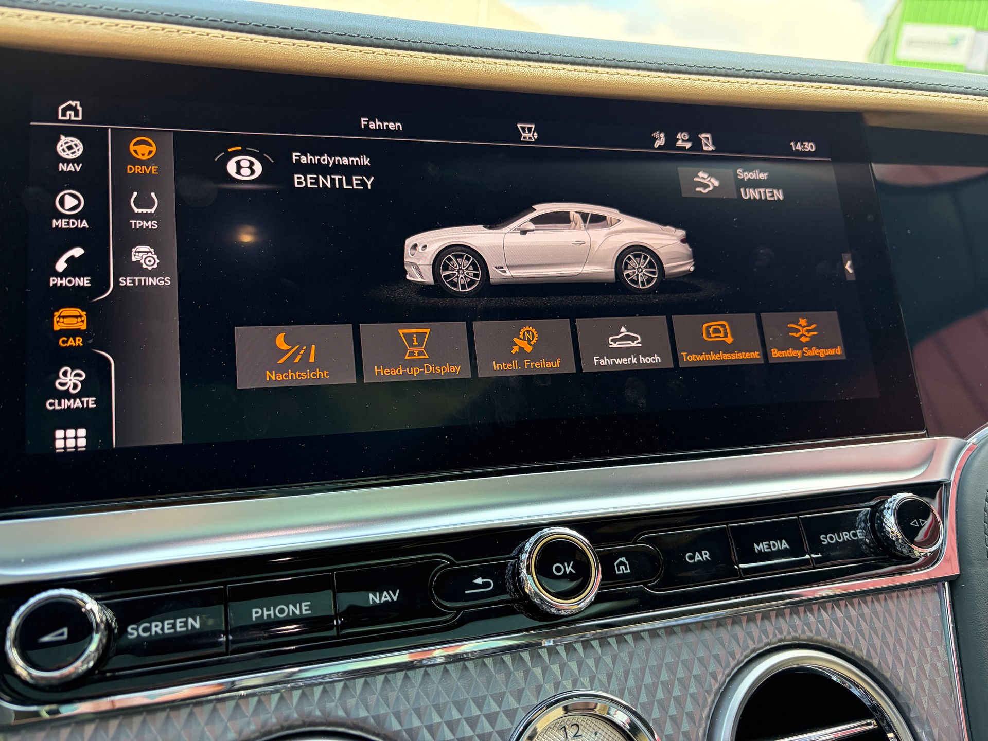 BENTLEY Continental GT 4.0 V8 Mulliner-image-14