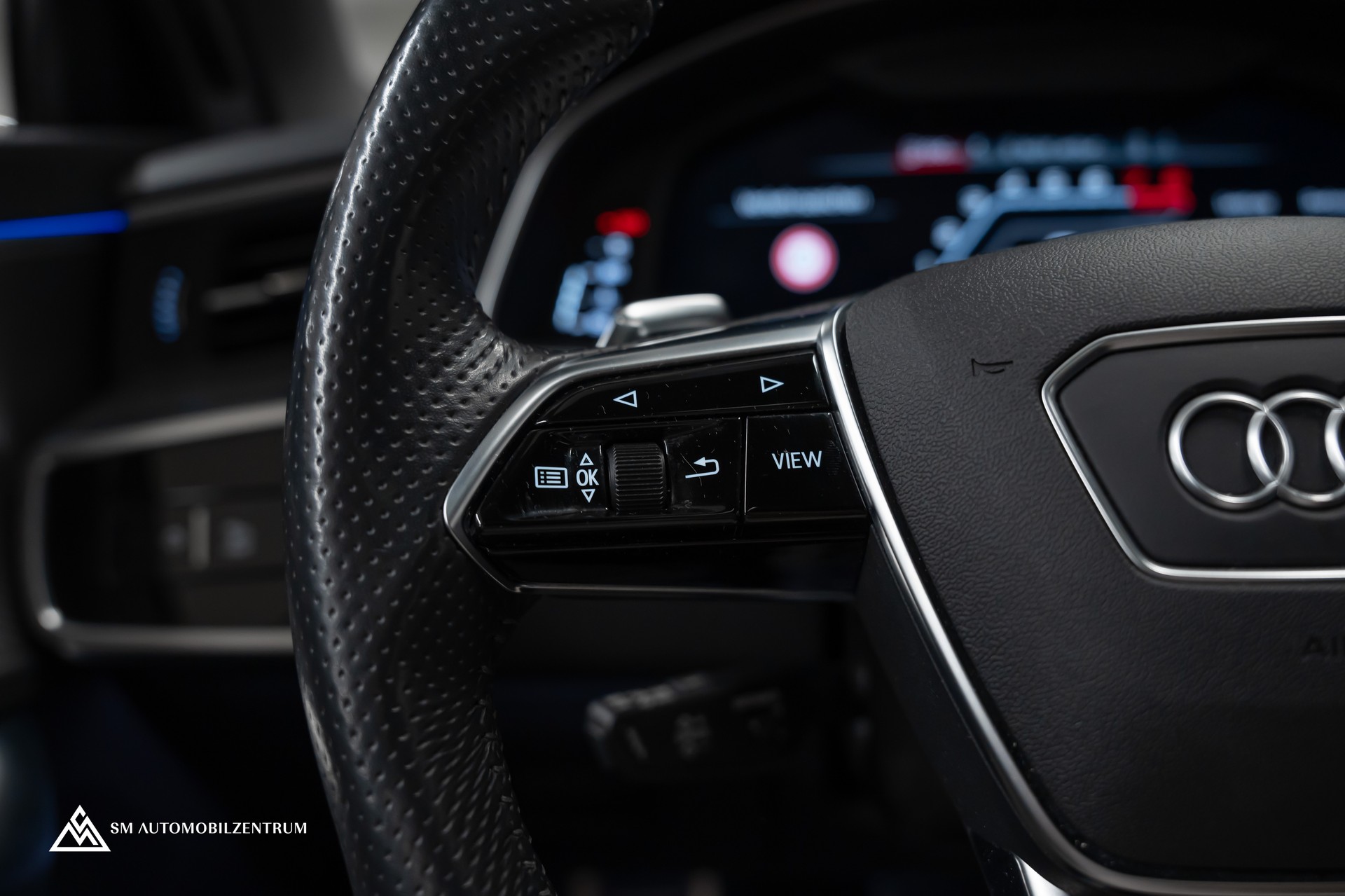 AUDI RS6 Avant 4.0 V8 TFSI quattro T-Tronic / ABT / Panorama / Head-Up / 360°-image-27