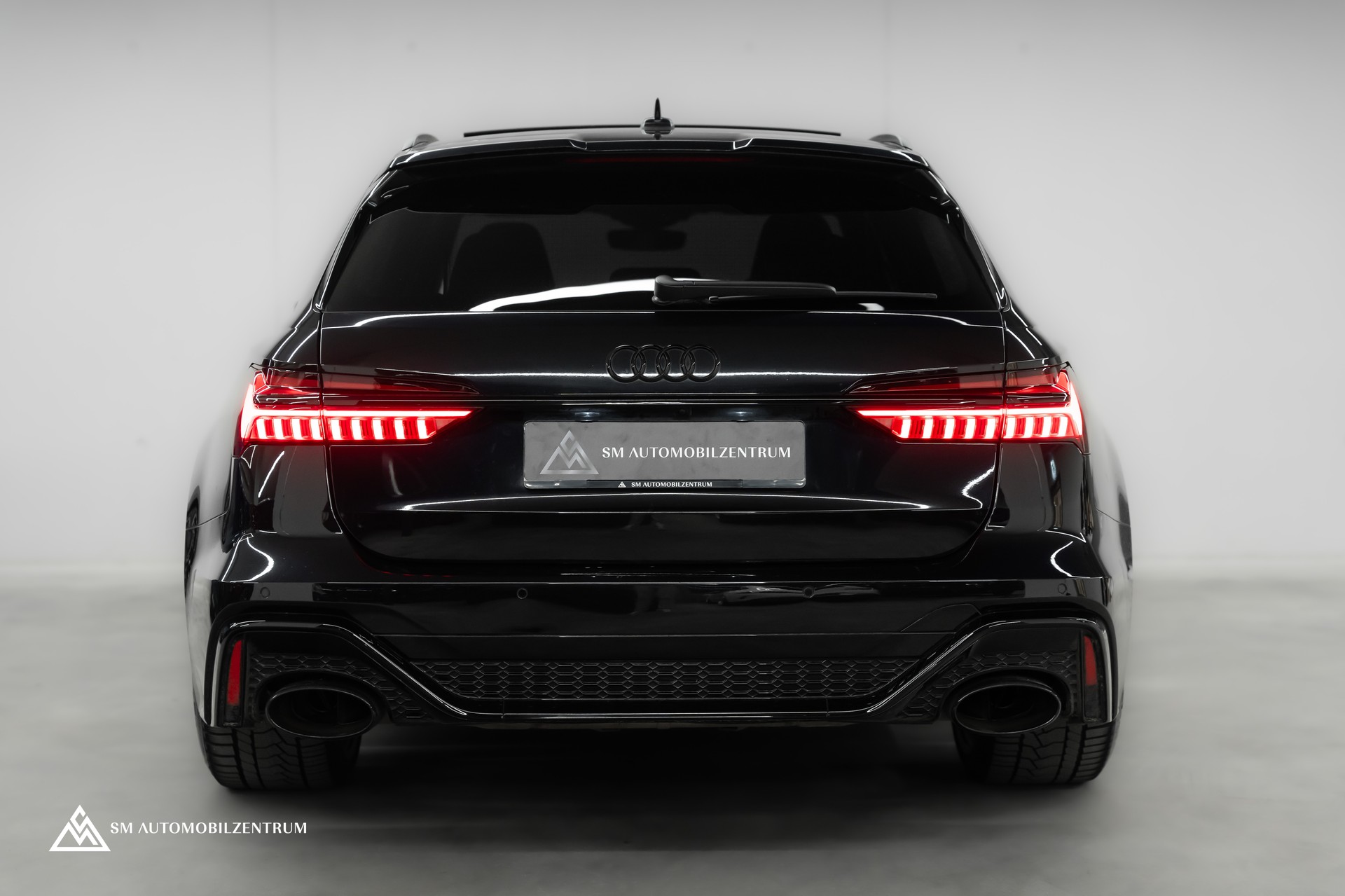 AUDI RS6 Avant 4.0 V8 TFSI quattro T-Tronic / ABT / Panorama / Head-Up / 360°-image-9
