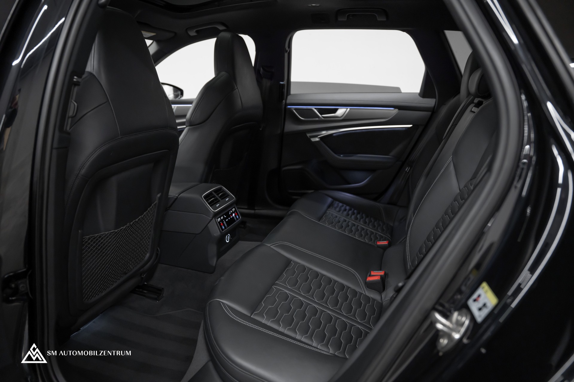 AUDI RS6 Avant 4.0 V8 TFSI quattro T-Tronic / ABT / Panorama / Head-Up / 360°-image-19