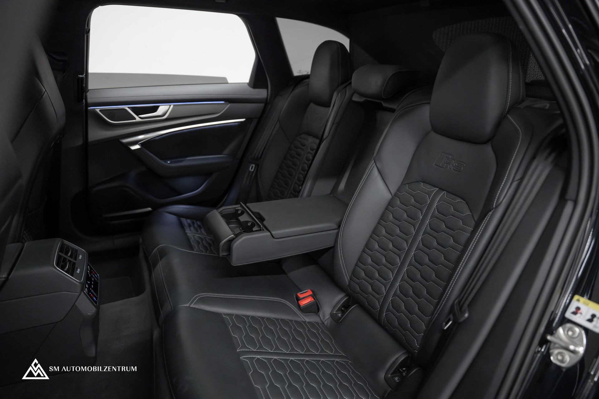 AUDI RS6 Avant 4.0 V8 TFSI quattro T-Tronic / ABT / Panorama / Head-Up / 360°-image-20