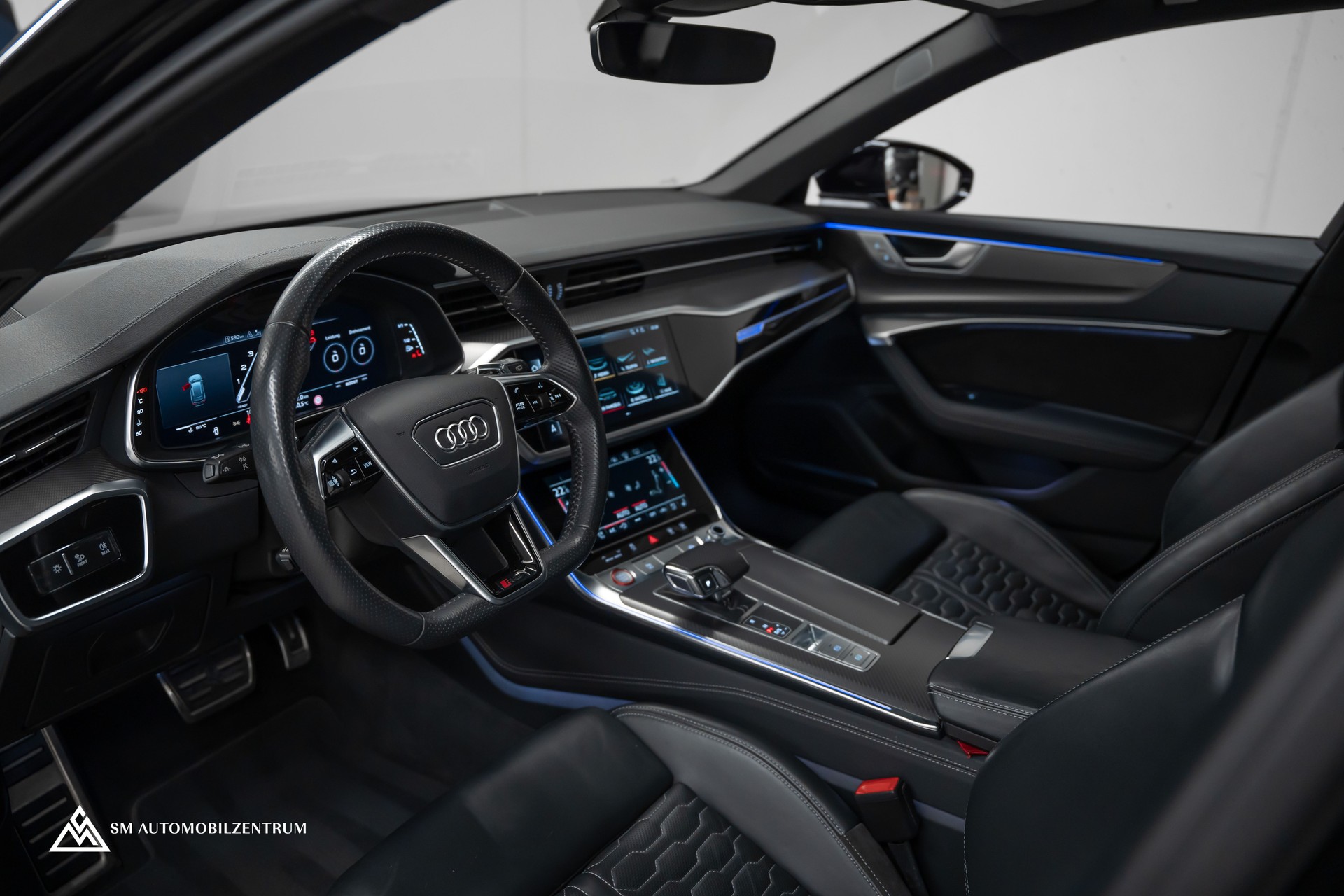 AUDI RS6 Avant 4.0 V8 TFSI quattro T-Tronic / ABT / Panorama / Head-Up / 360°-image-16