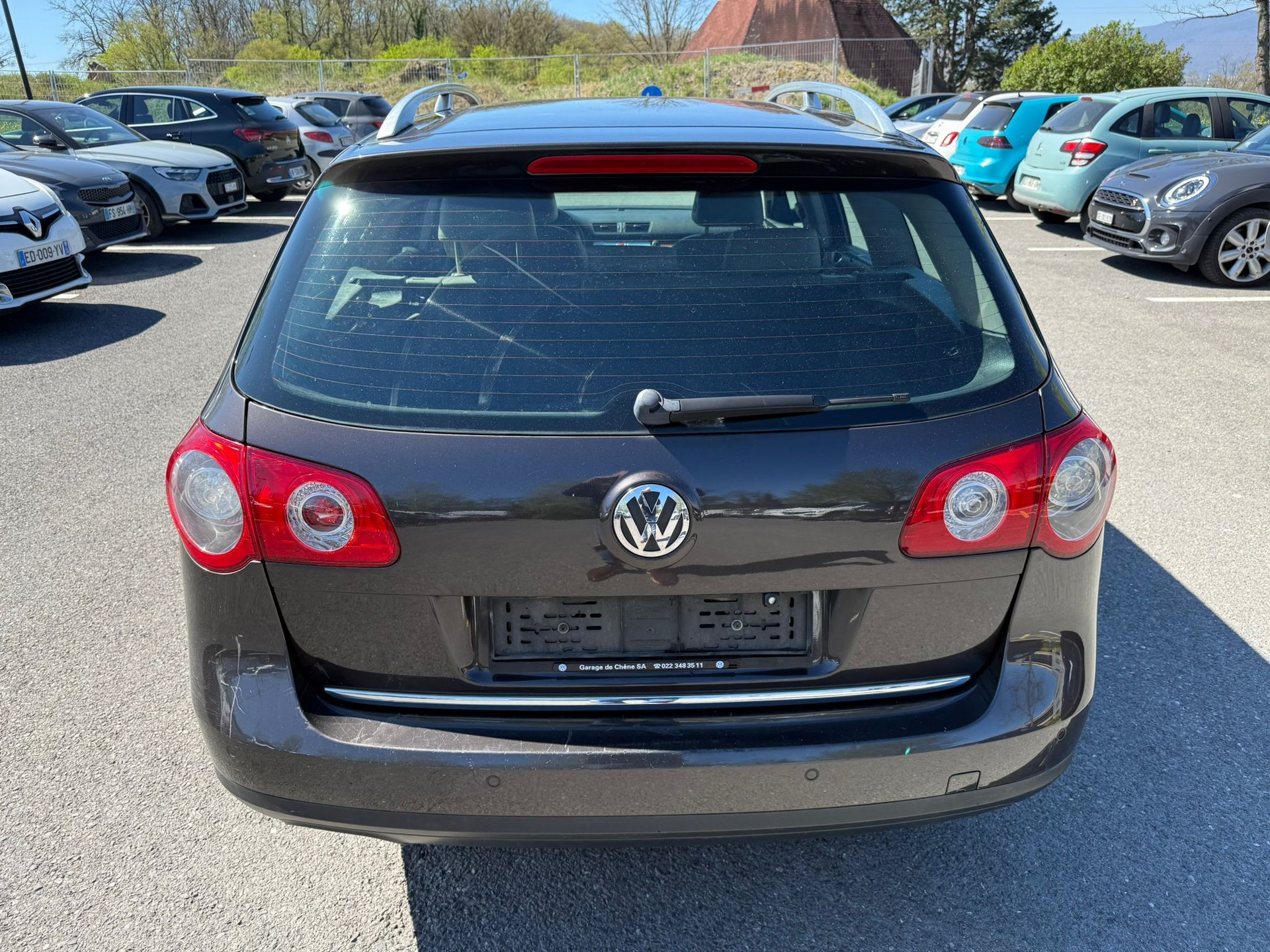 VW Passat Variant 2.0 TDI Trendline 4Motion-image-6