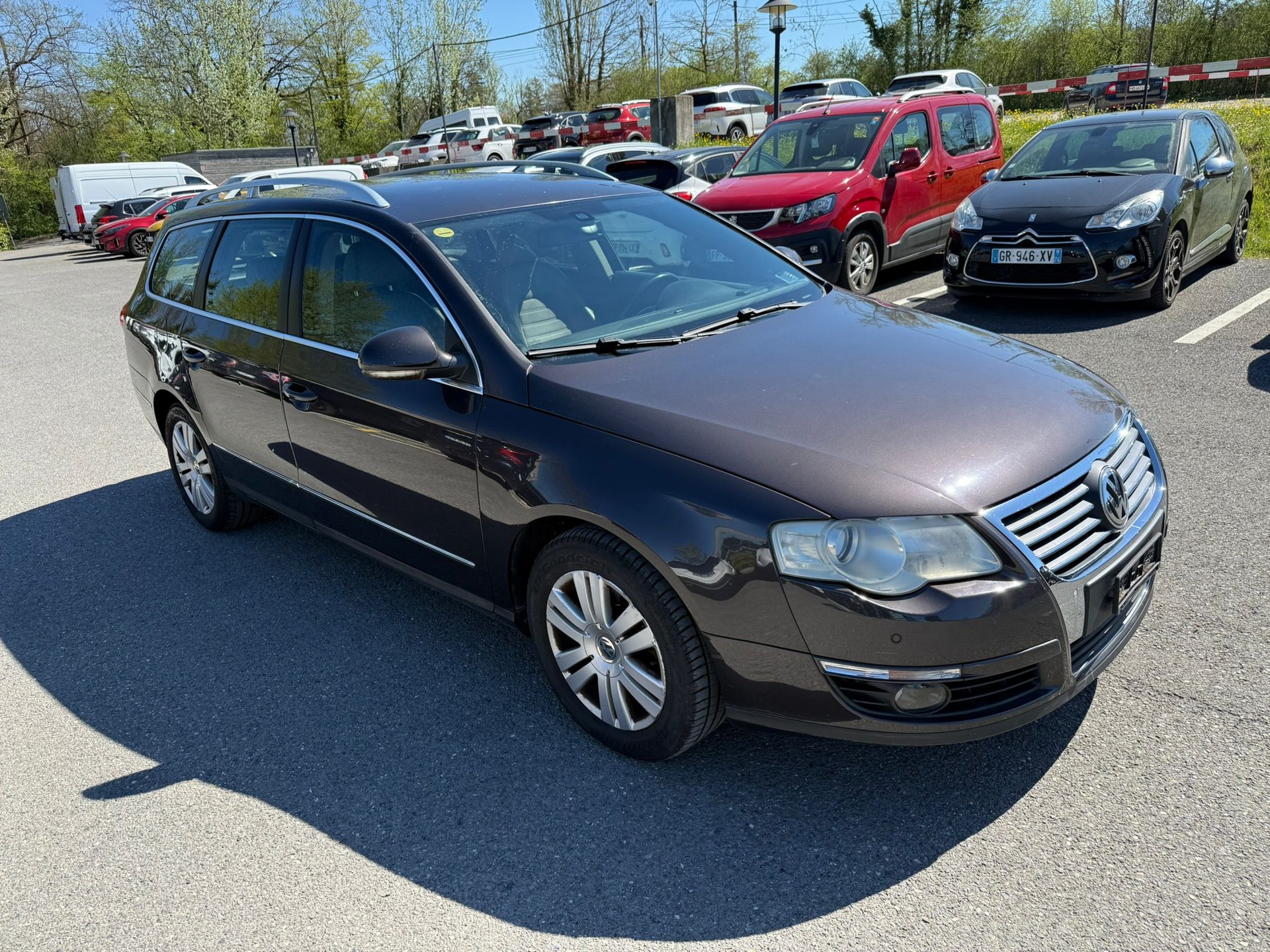 VW Passat Variant 2.0 TDI Trendline 4Motion-image-1
