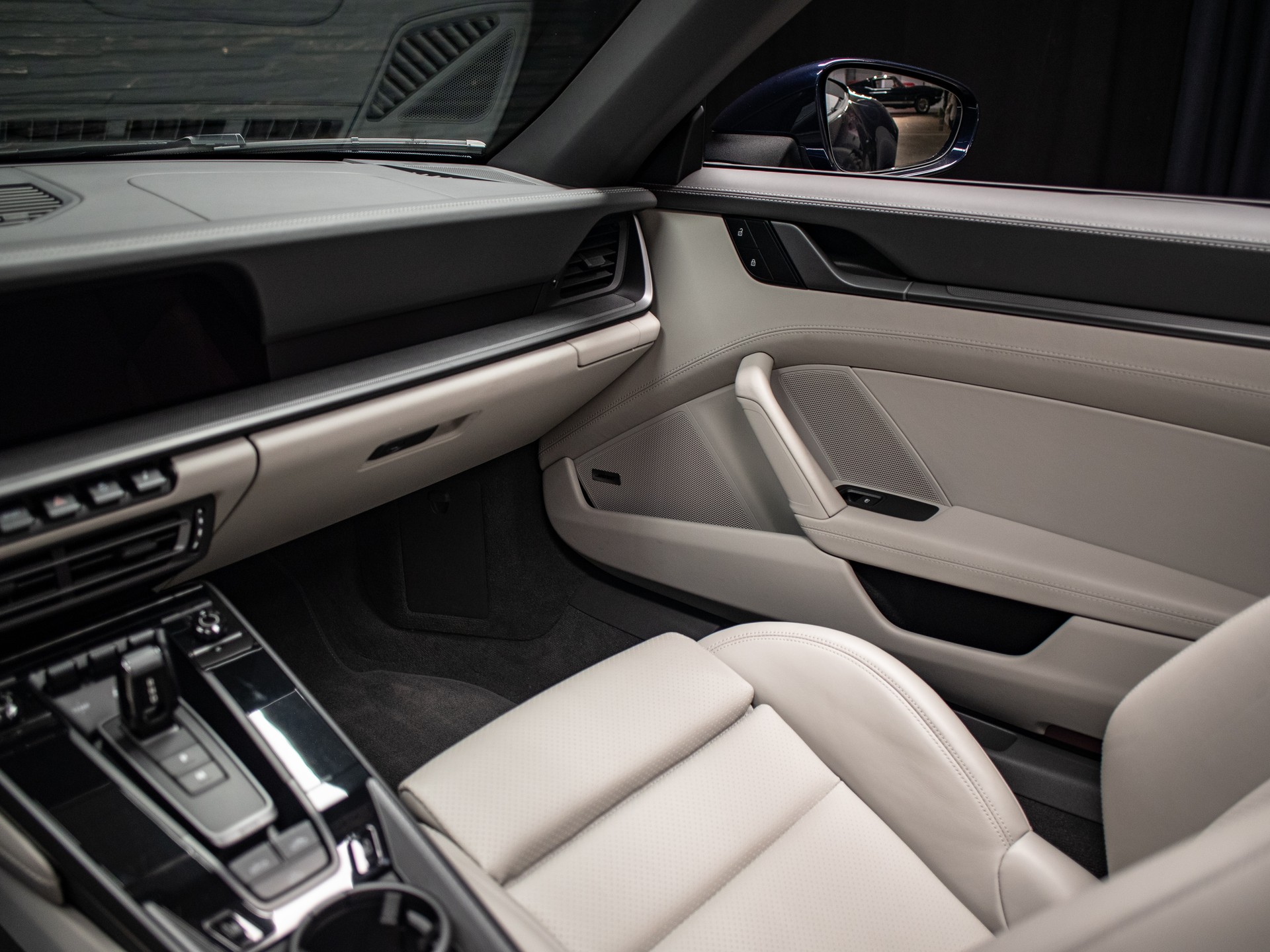PORSCHE 911 Carrera 4S Cabriolet PDK-image-28