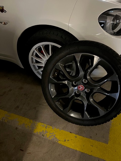 FIAT 124 Spider 1.4 TB Abarth Automatic-image-12
