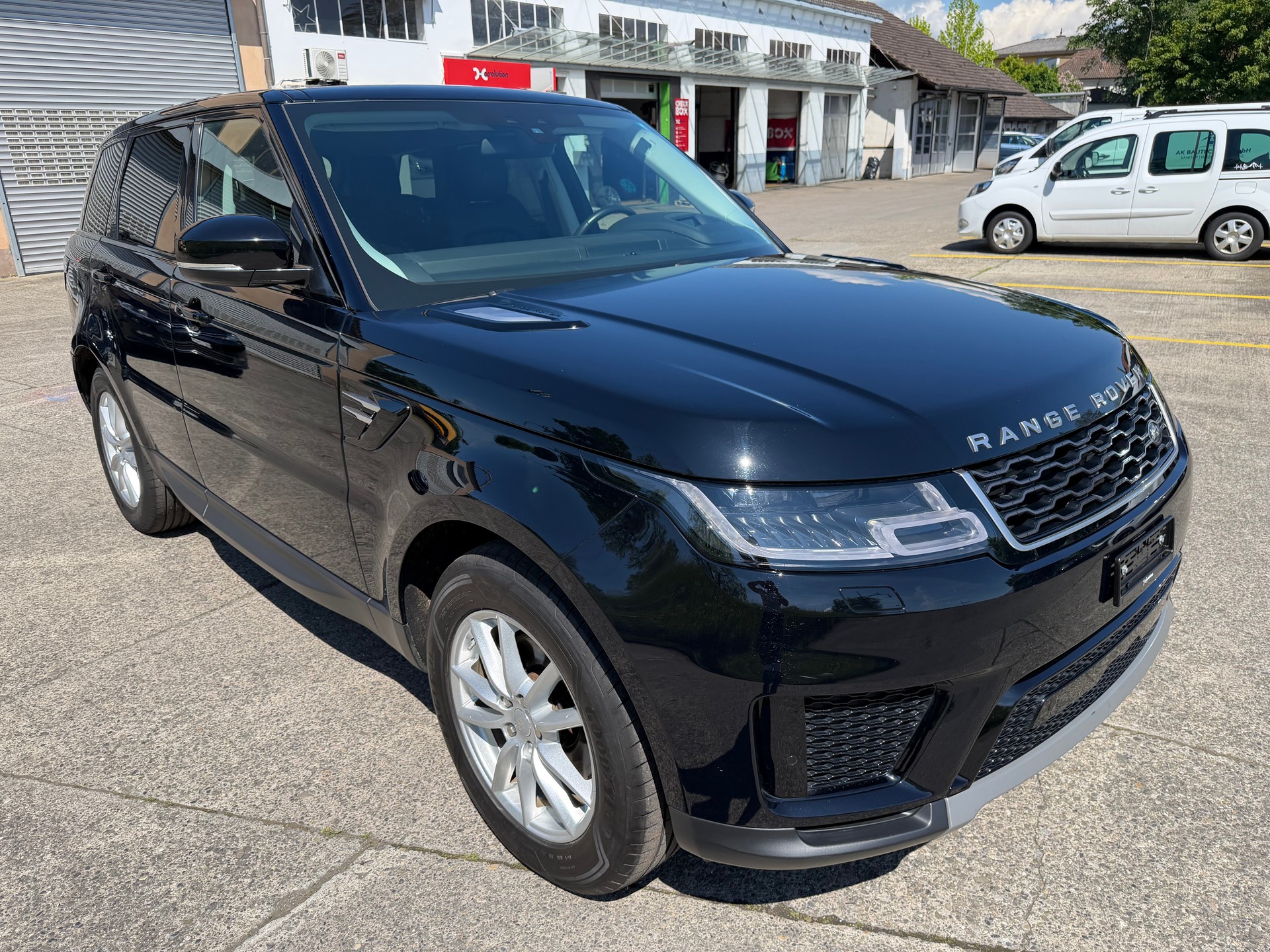LAND ROVER Range Rover Sport 3.0 SDV6 S Automatic-image-6