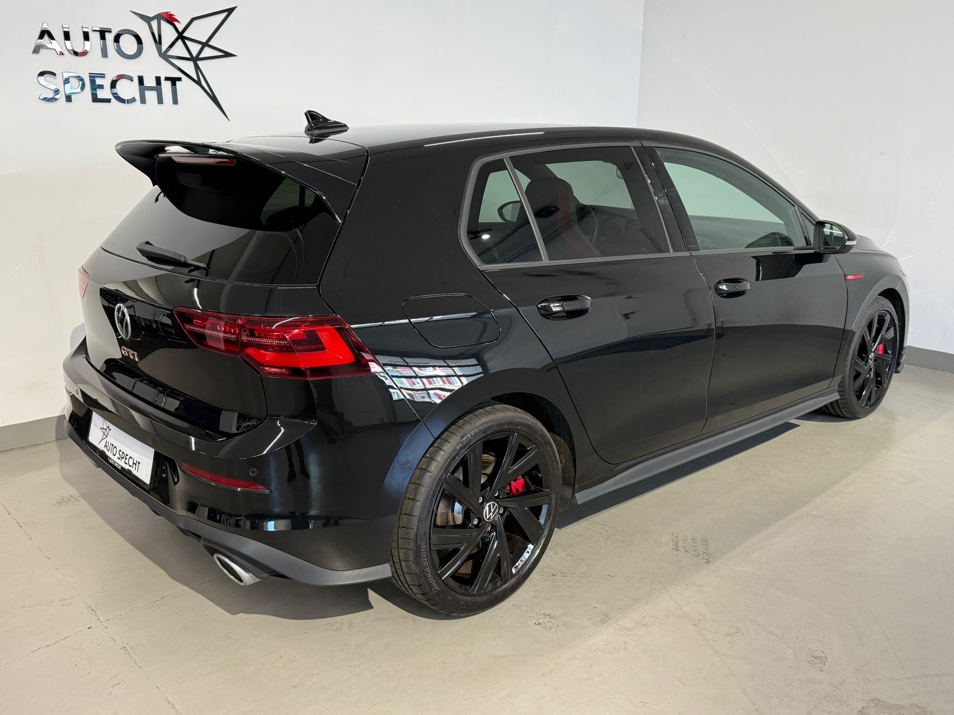 VW Golf 2.0 TSI GTI Clubsport DSG-showroom-element-3