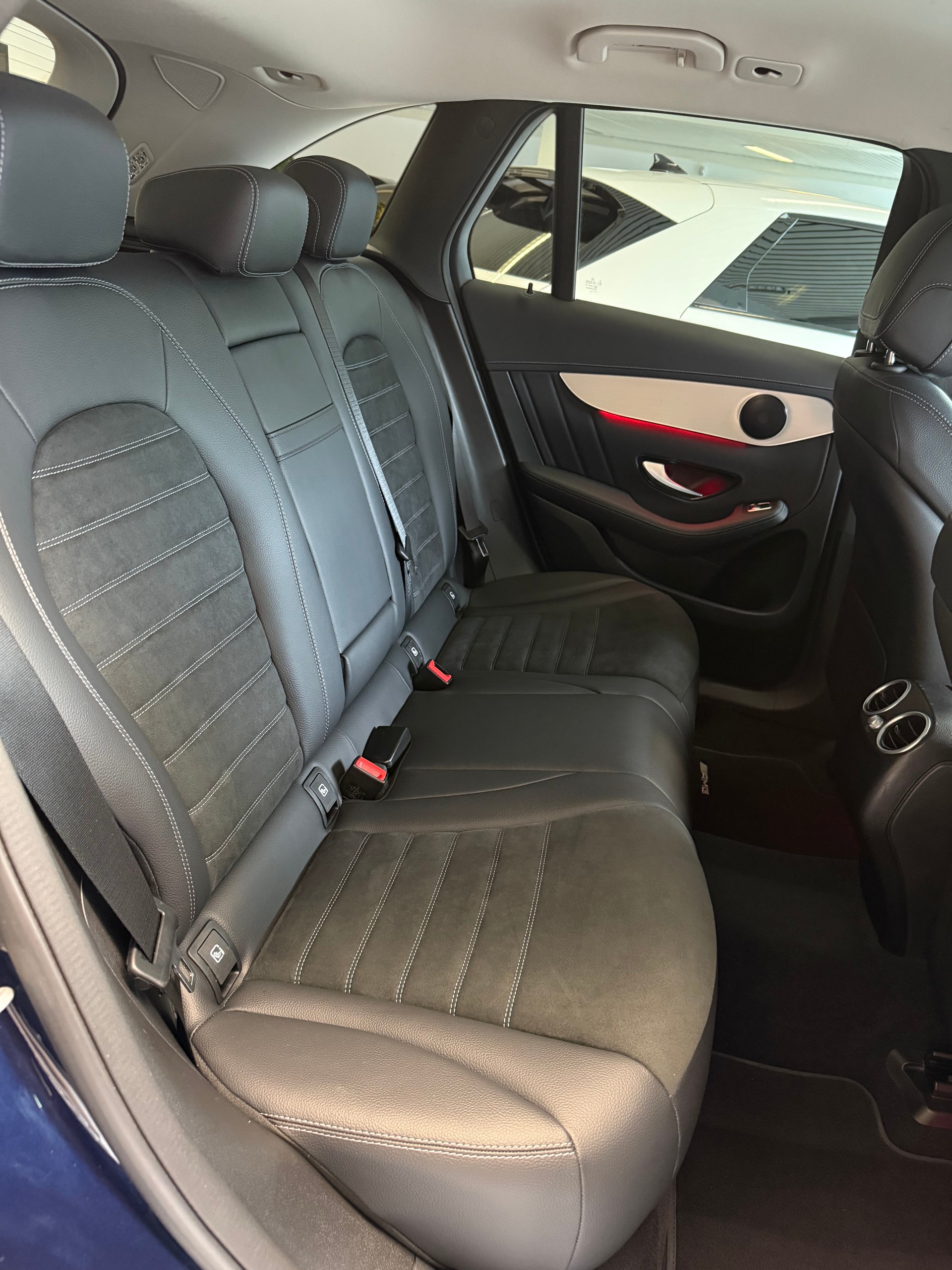 MERCEDES-BENZ GLC 220 d AMG Line 4Matic 9G-Tronic-image-10