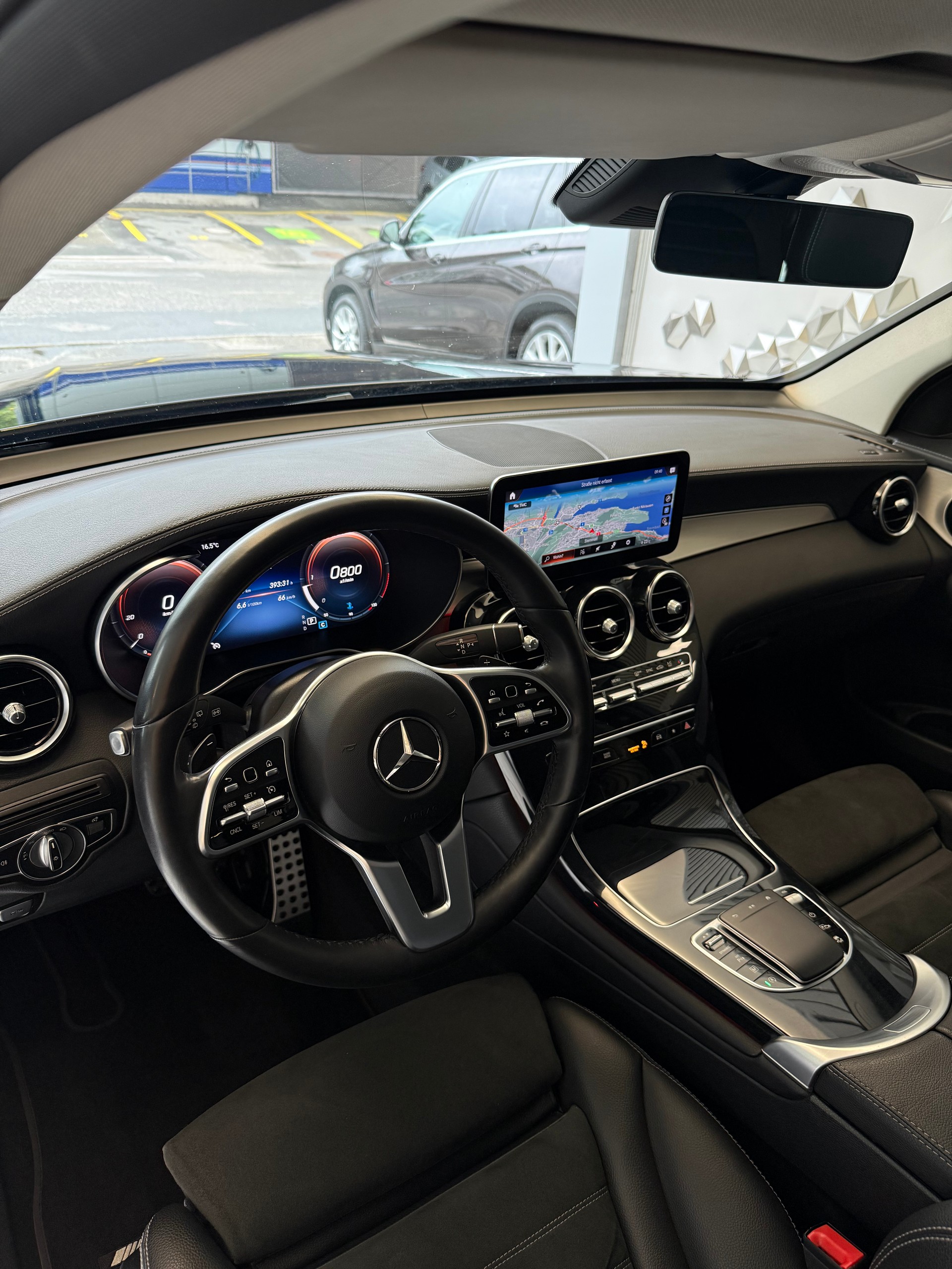 MERCEDES-BENZ GLC 220 d AMG Line 4Matic 9G-Tronic-image-4