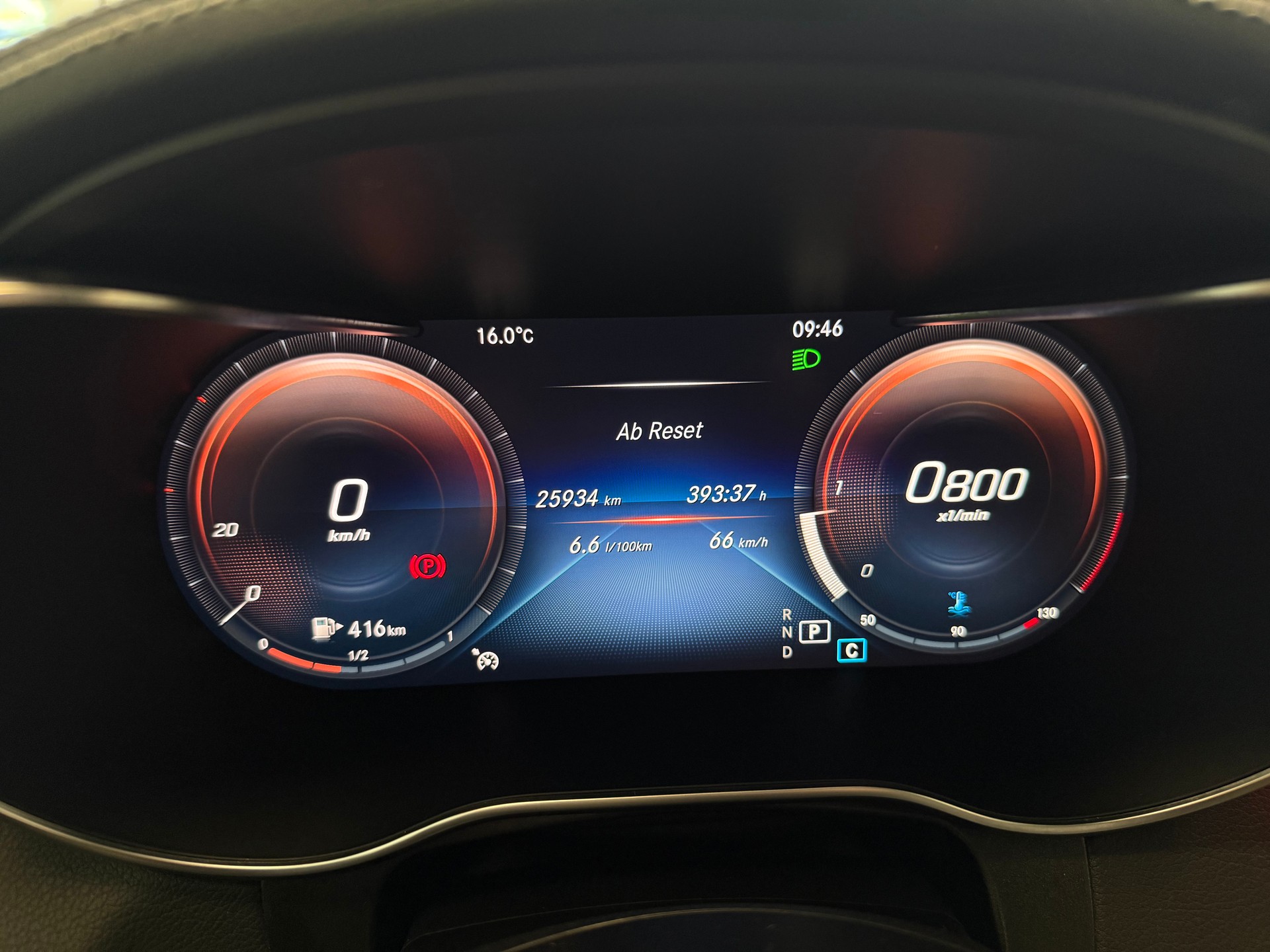 MERCEDES-BENZ GLC 220 d AMG Line 4Matic 9G-Tronic-image-14