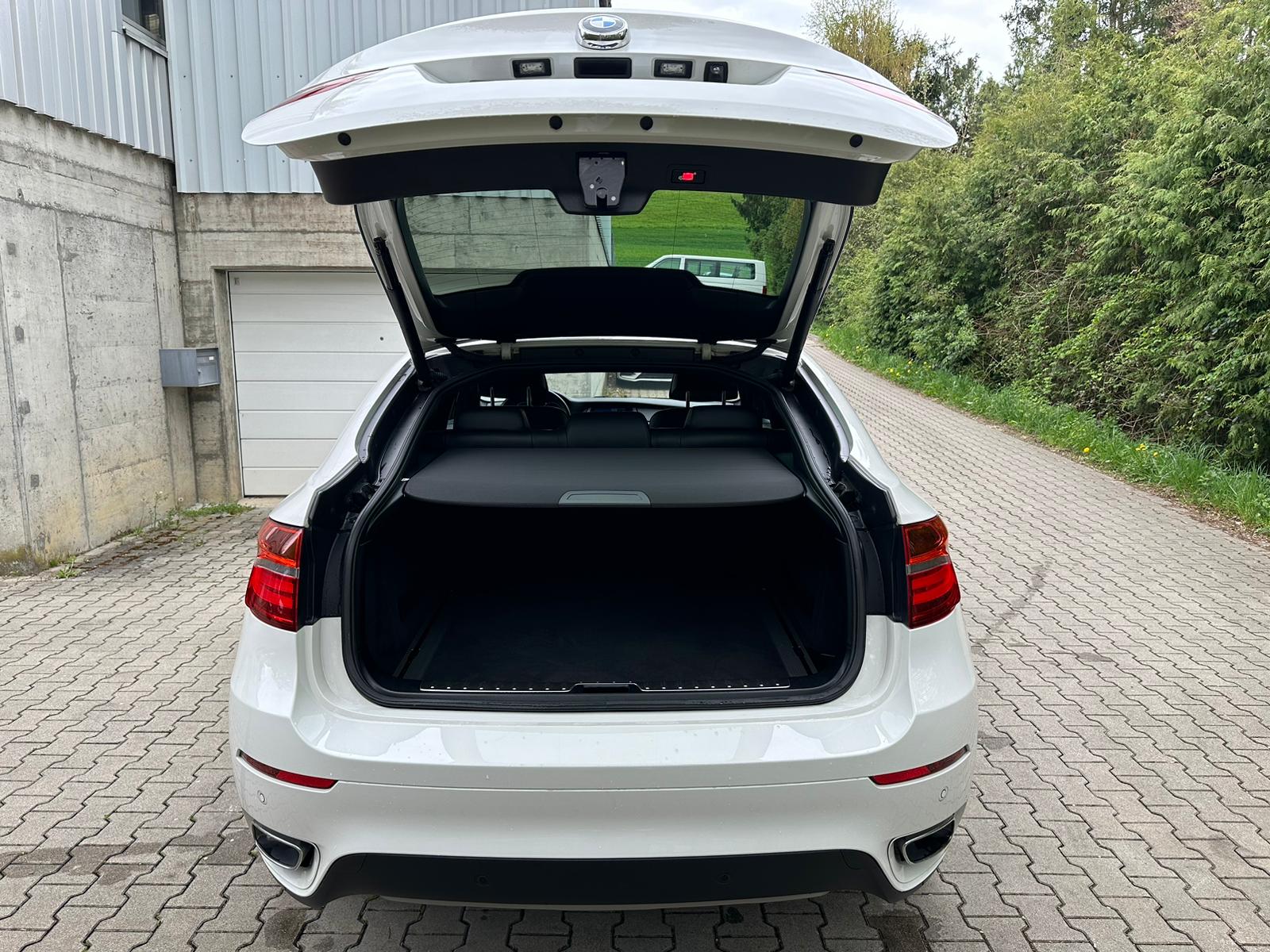 BMW X6 xDrive 40d Steptronic M-Sport-image-12