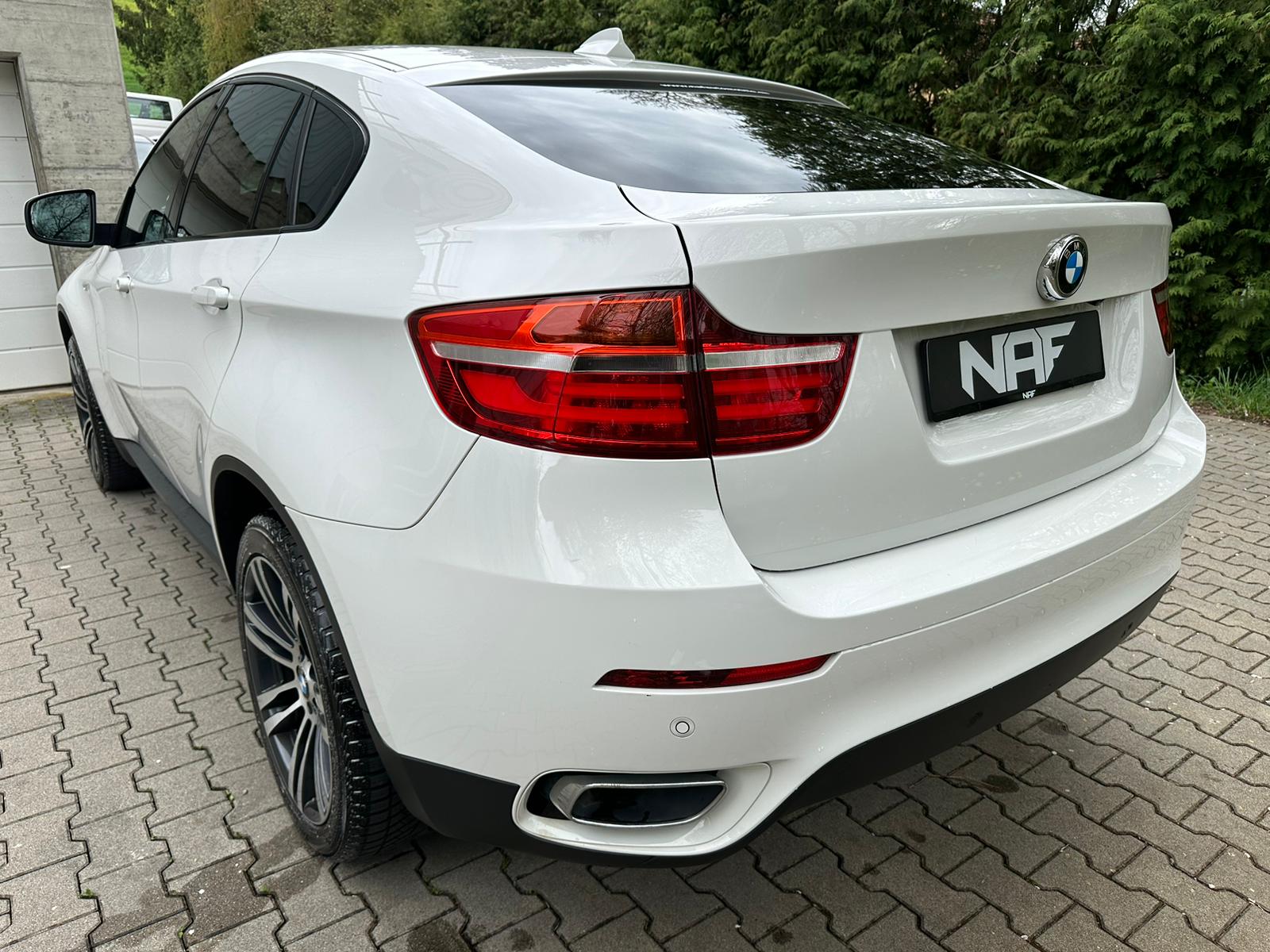 BMW X6 xDrive 40d Steptronic M-Sport-showroom-element-2