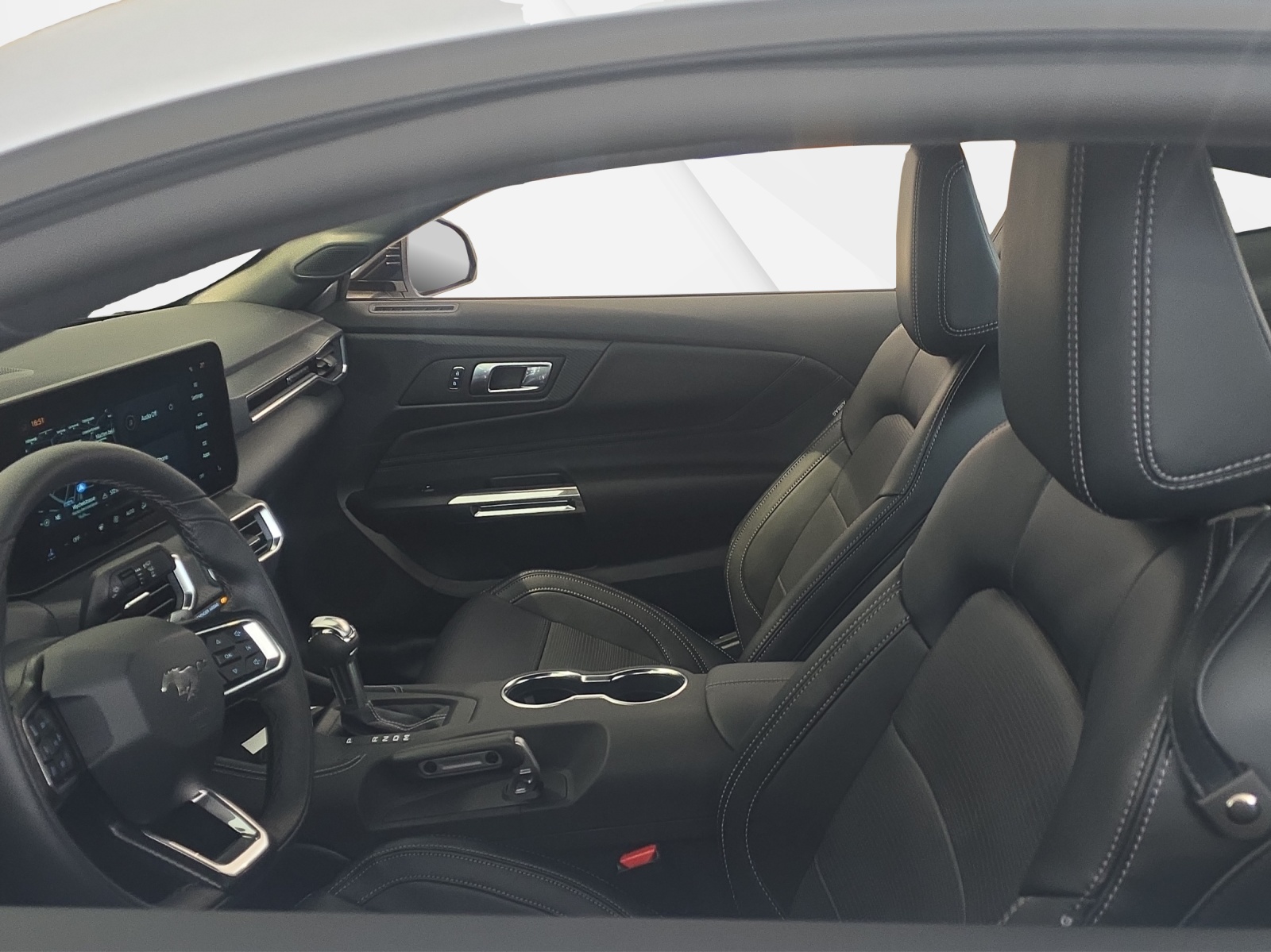FORD Mustang Fastback 5.0 V8 GT Automat-image-6