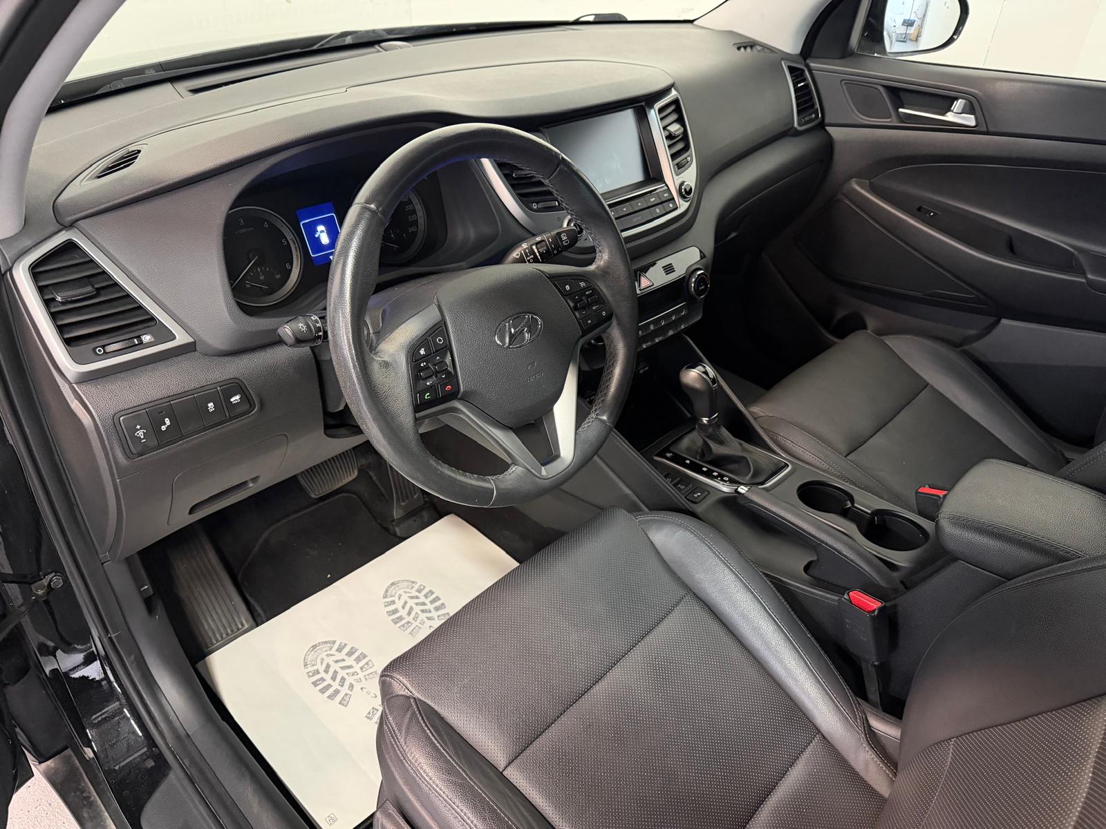 HYUNDAI Tucson 2.0 CRDI Vertex 4WD Automatic-image-14