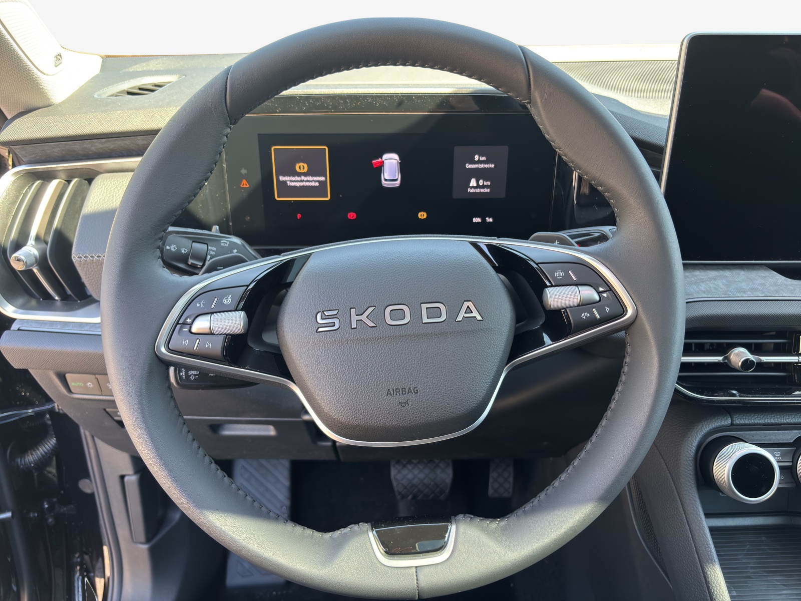 SKODA Kodiaq 1.5 TSI PHEV Selection-image-9