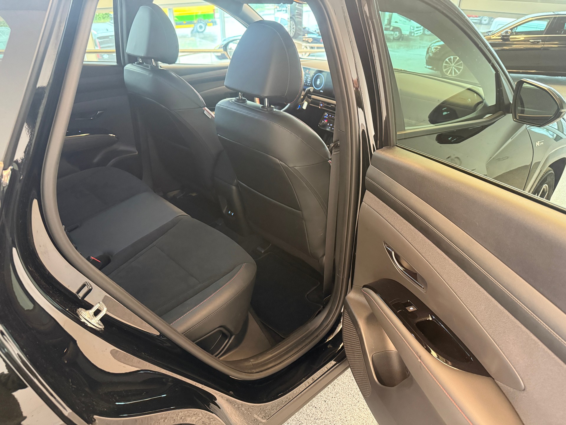 HYUNDAI Tucson 1.6 TGDI PHEV N-Line 4WD-image-13