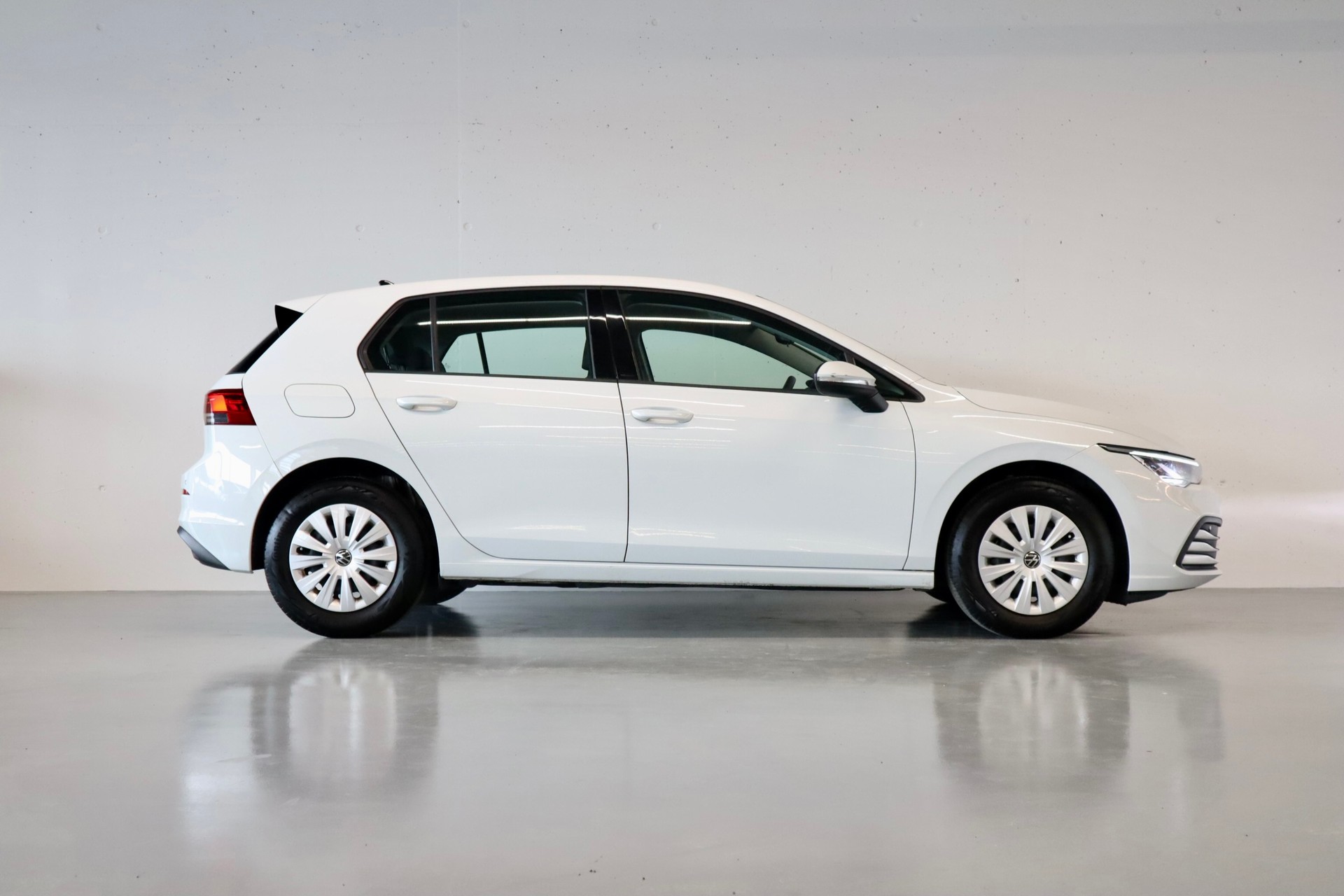 VW Golf 1.0 TSI Value-showroom-element-3