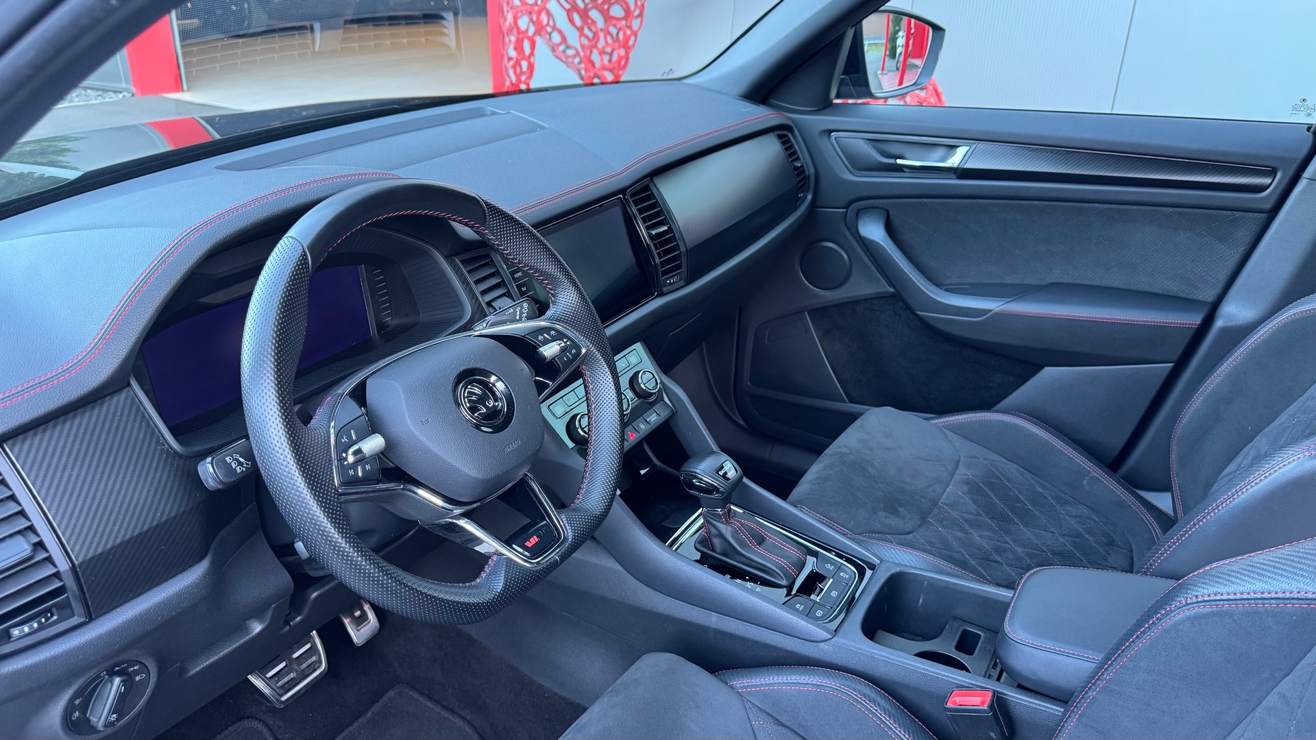 SKODA Kodiaq 2.0 TSI 4x4 RS-image-9