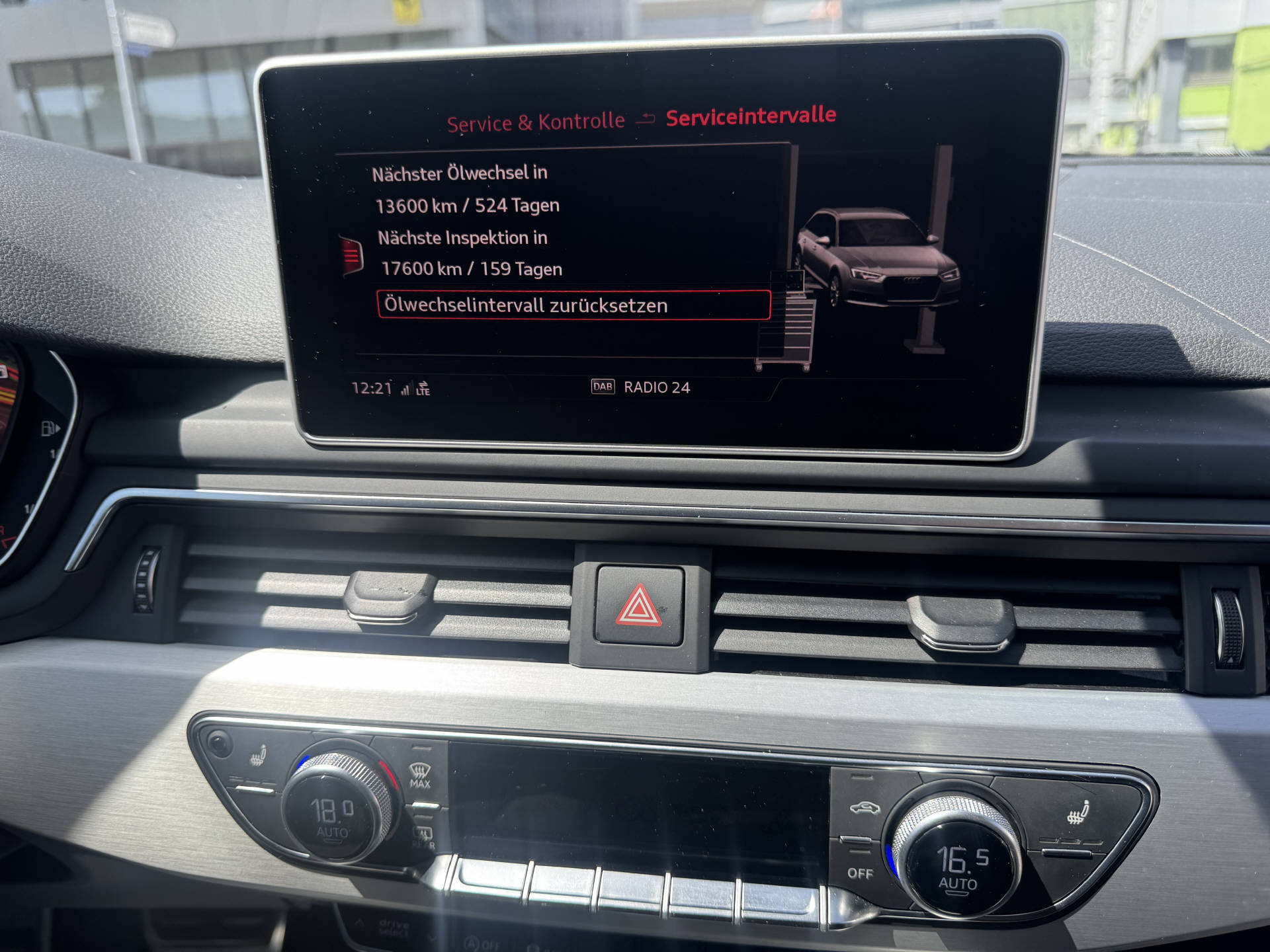 AUDI S4 Avant 3.0 V6 TDI quattro T-Tronic-image-10
