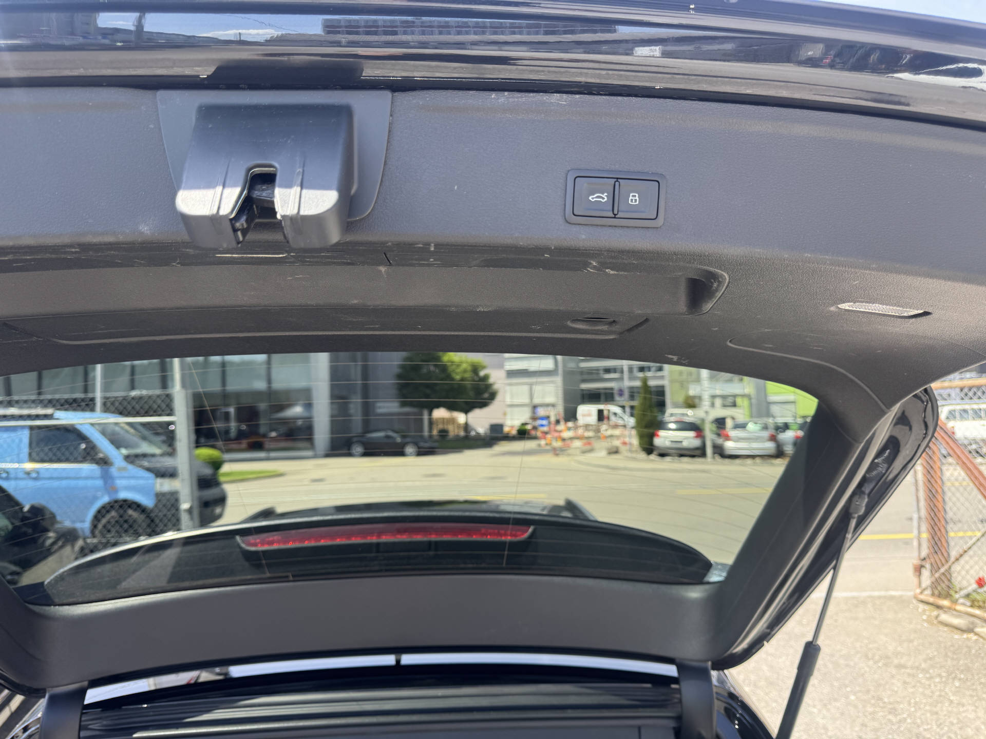 AUDI S4 Avant 3.0 V6 TDI quattro T-Tronic-image-15