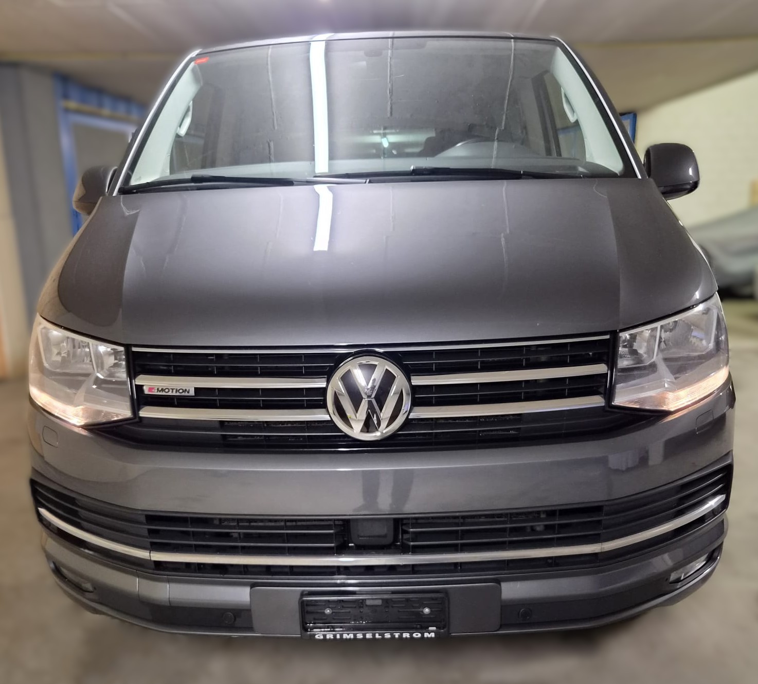 VW T6 Multivan 2.0 Bi-TDI Highline 4Motion-showroom-element-3
