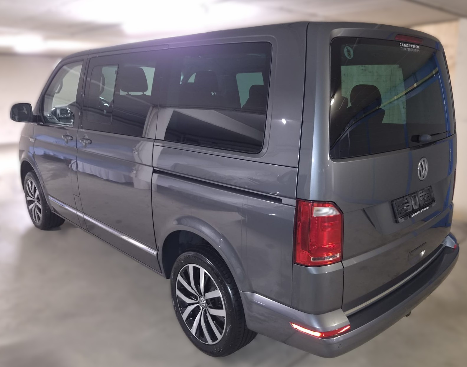 VW T6 Multivan 2.0 Bi-TDI Highline 4Motion-showroom-element-1