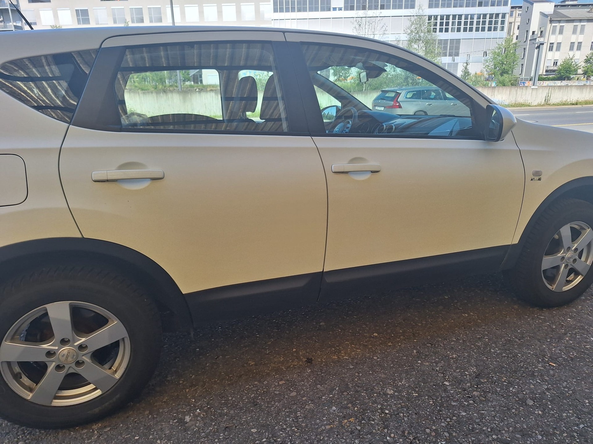 NISSAN Qashqai 2.0 4WD visia-image-7