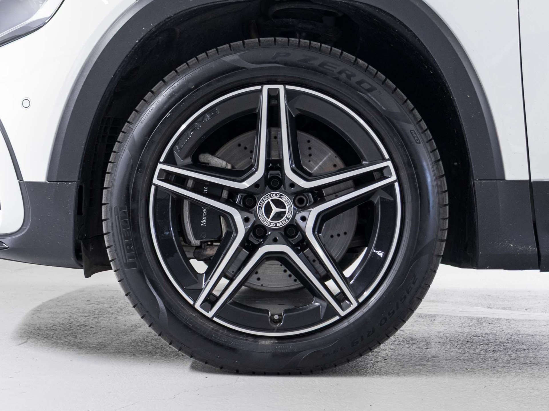 MERCEDES-BENZ GLB 220 4MATIC-image-14