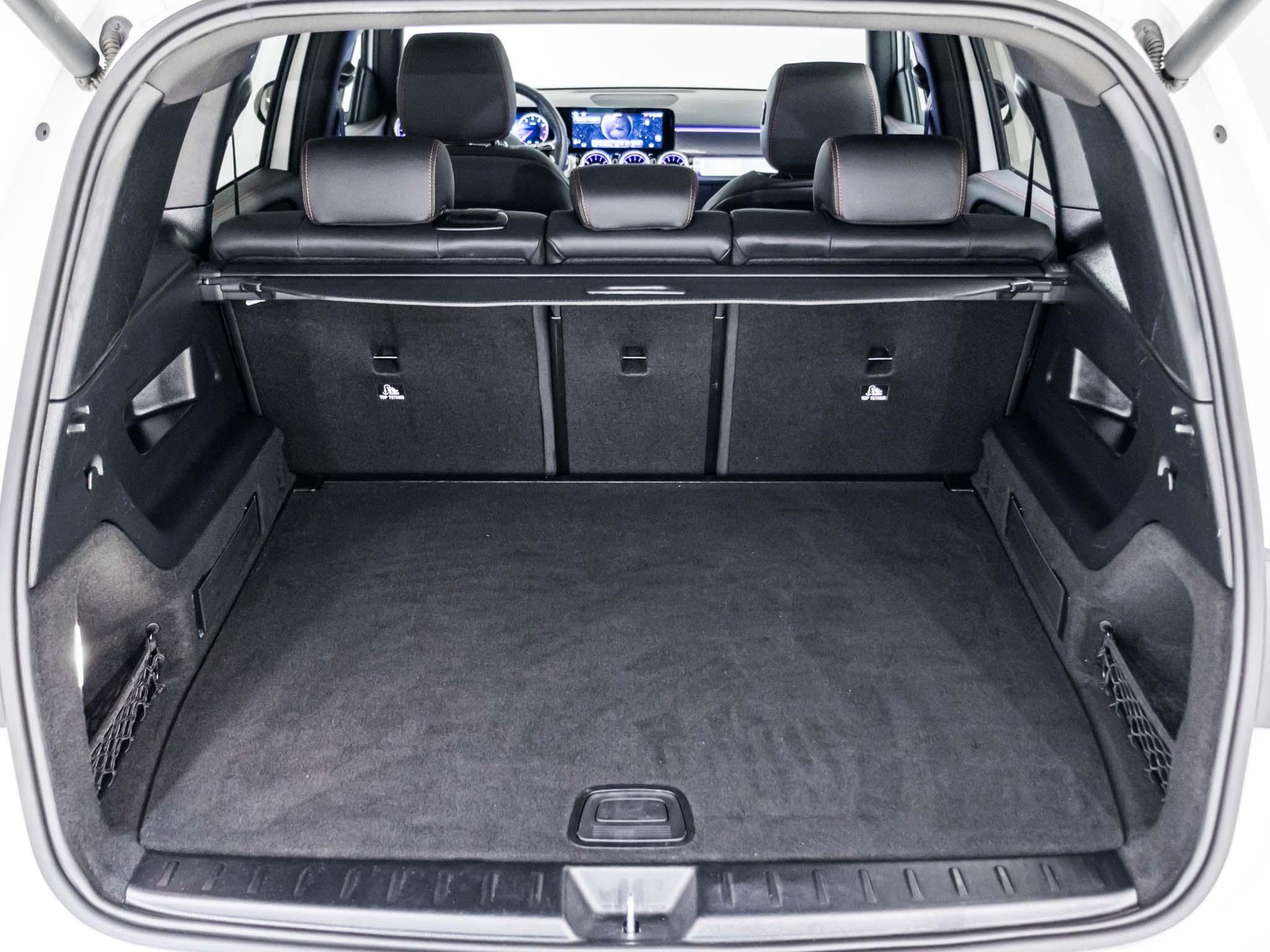 MERCEDES-BENZ GLB 220 4MATIC-image-13