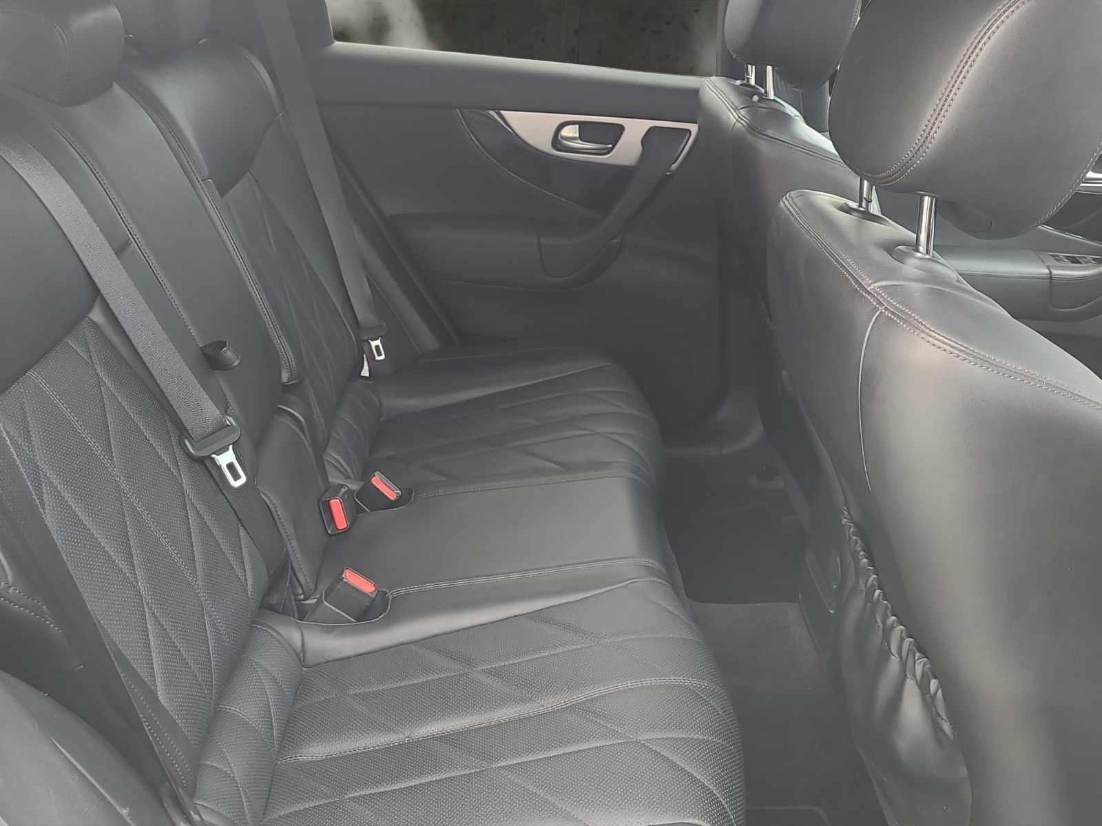 INFINITI FX50 S Premium AWD Automatic-image-10