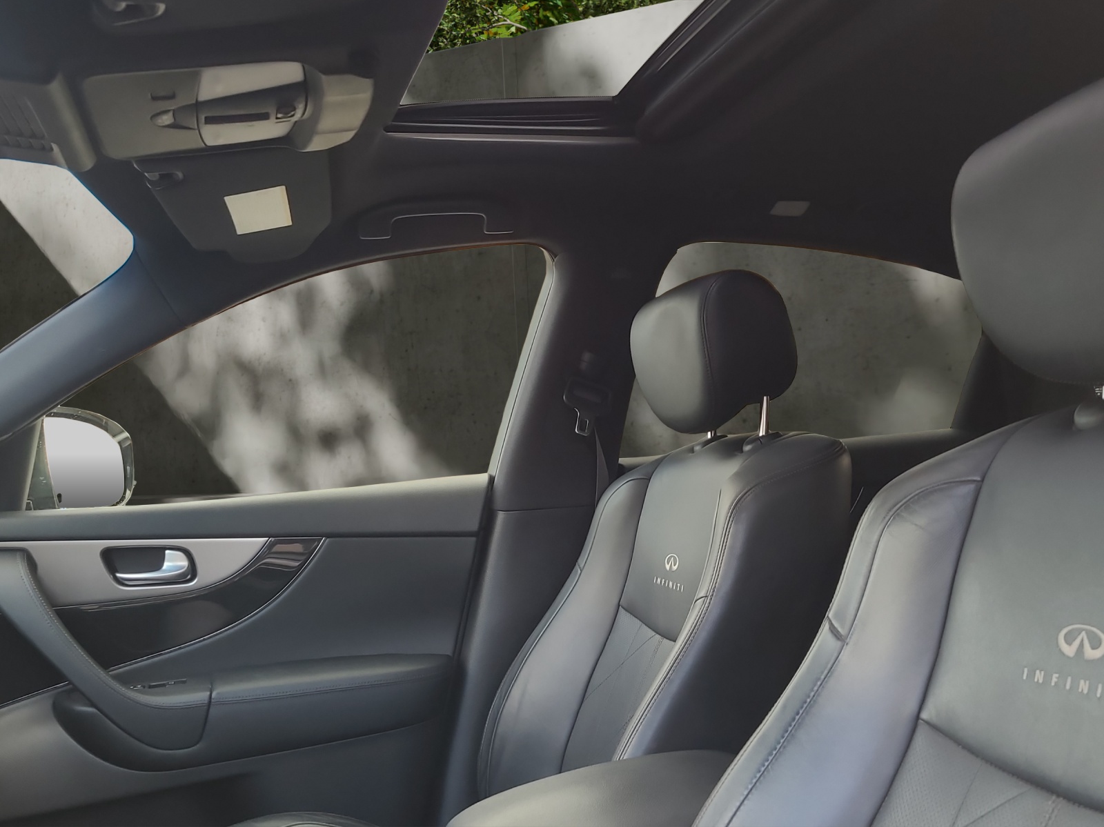 INFINITI FX50 S Premium AWD Automatic-image-13