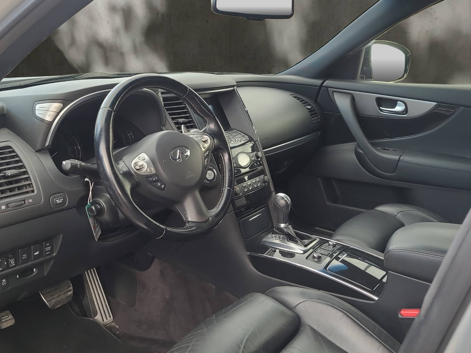 INFINITI FX50 S Premium AWD Automatic-showroom-element-3