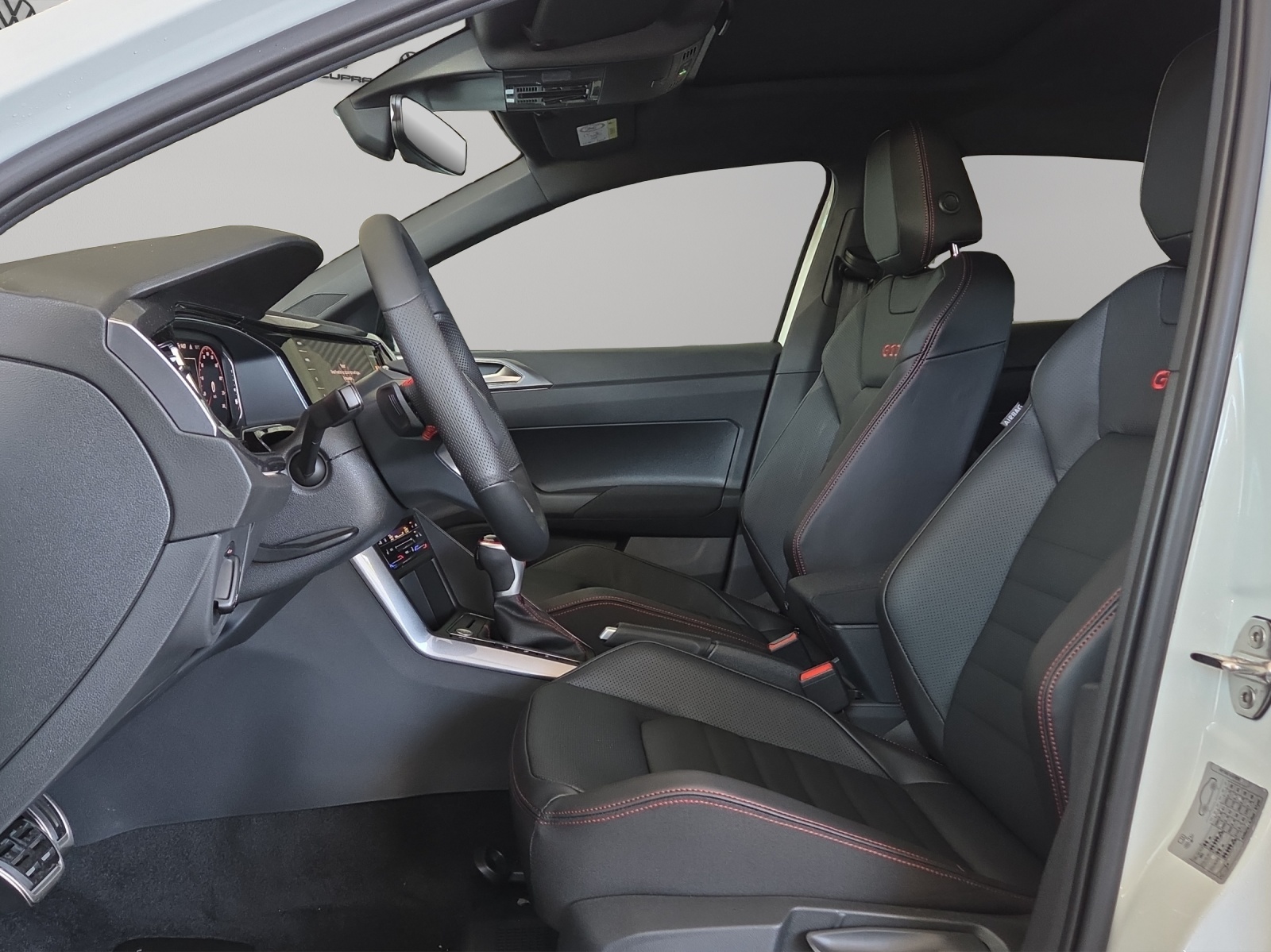 VW Polo 2.0 TSI GTI DSG-image-5