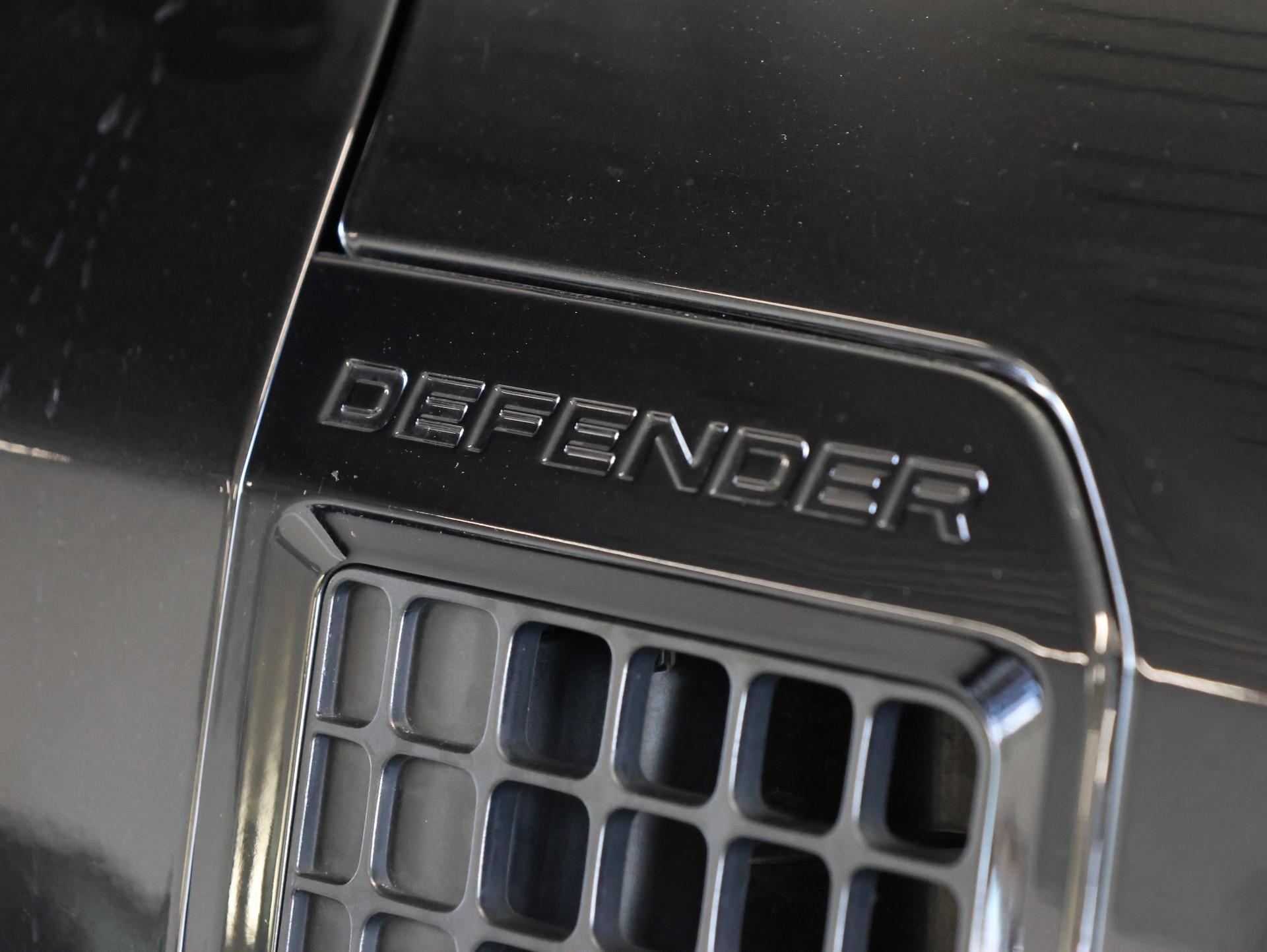 LAND ROVER Defender 110 525 V8 5.0 AT8 *Panorama* *Meridian* *360 Kamera*-image-16