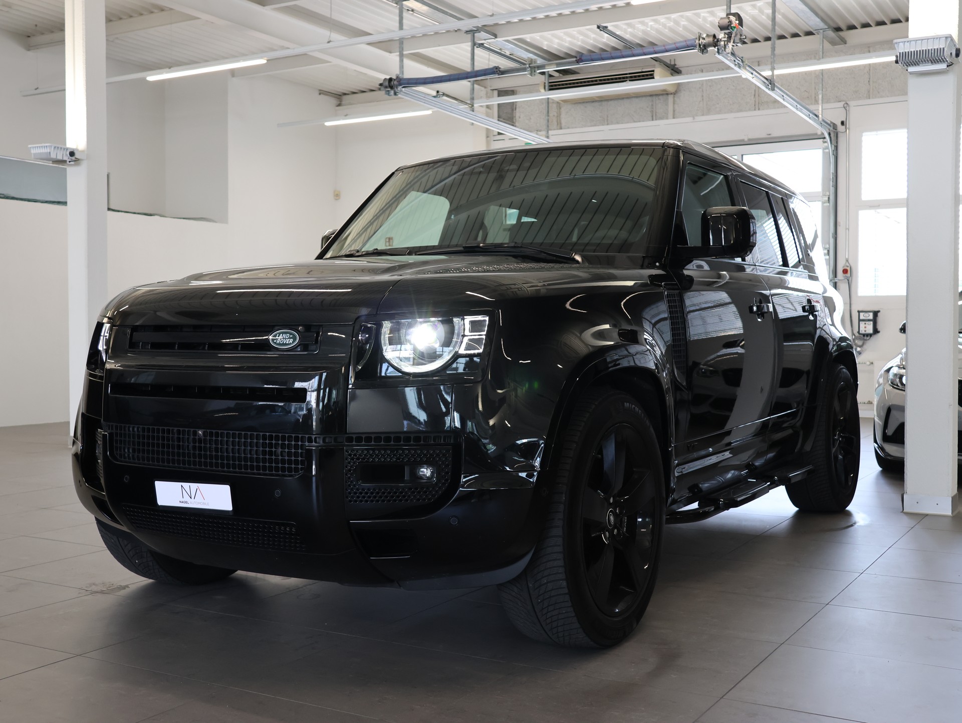 LAND ROVER Defender 110 525 V8 5.0 AT8 *Panorama* *Meridian* *360 Kamera*-showroom-element-3