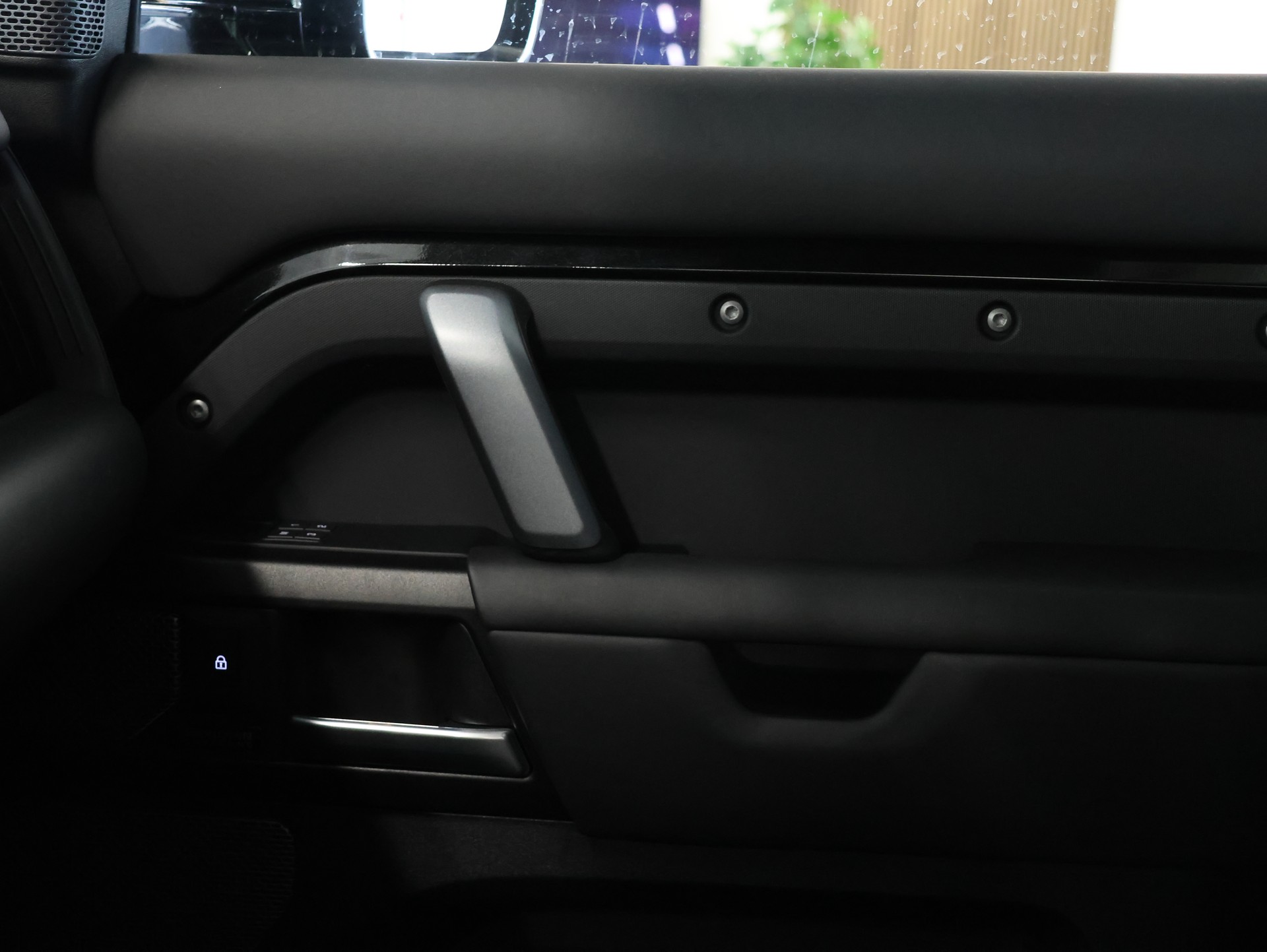 LAND ROVER Defender 110 525 V8 5.0 AT8 *Panorama* *Meridian* *360 Kamera*-image-33