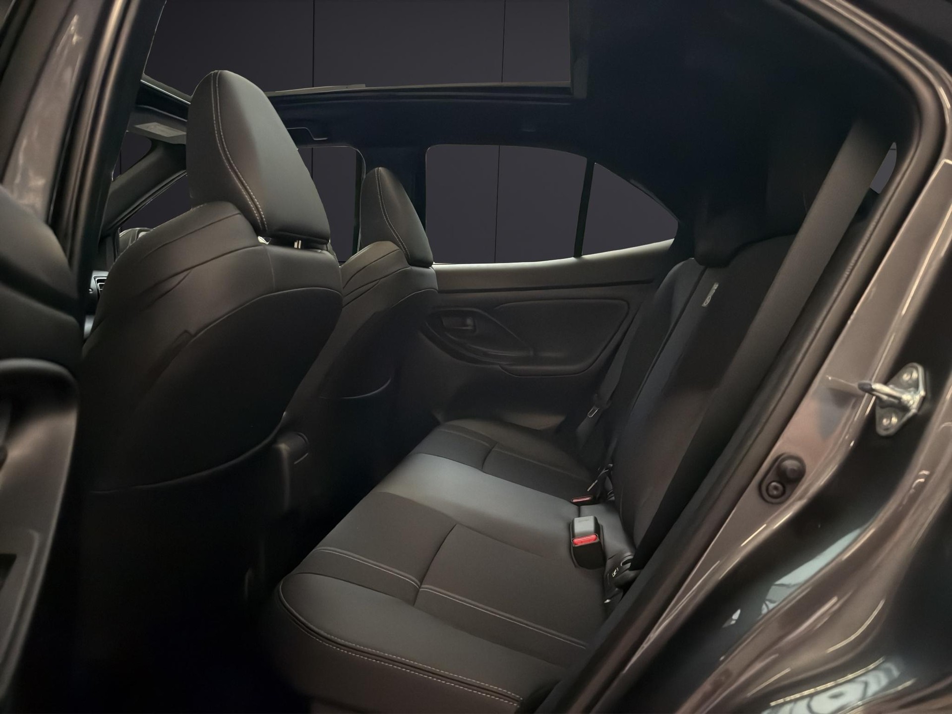 TOYOTA Yaris Cross 1.5 VVT-i HSD Premium AWD-i-image-10