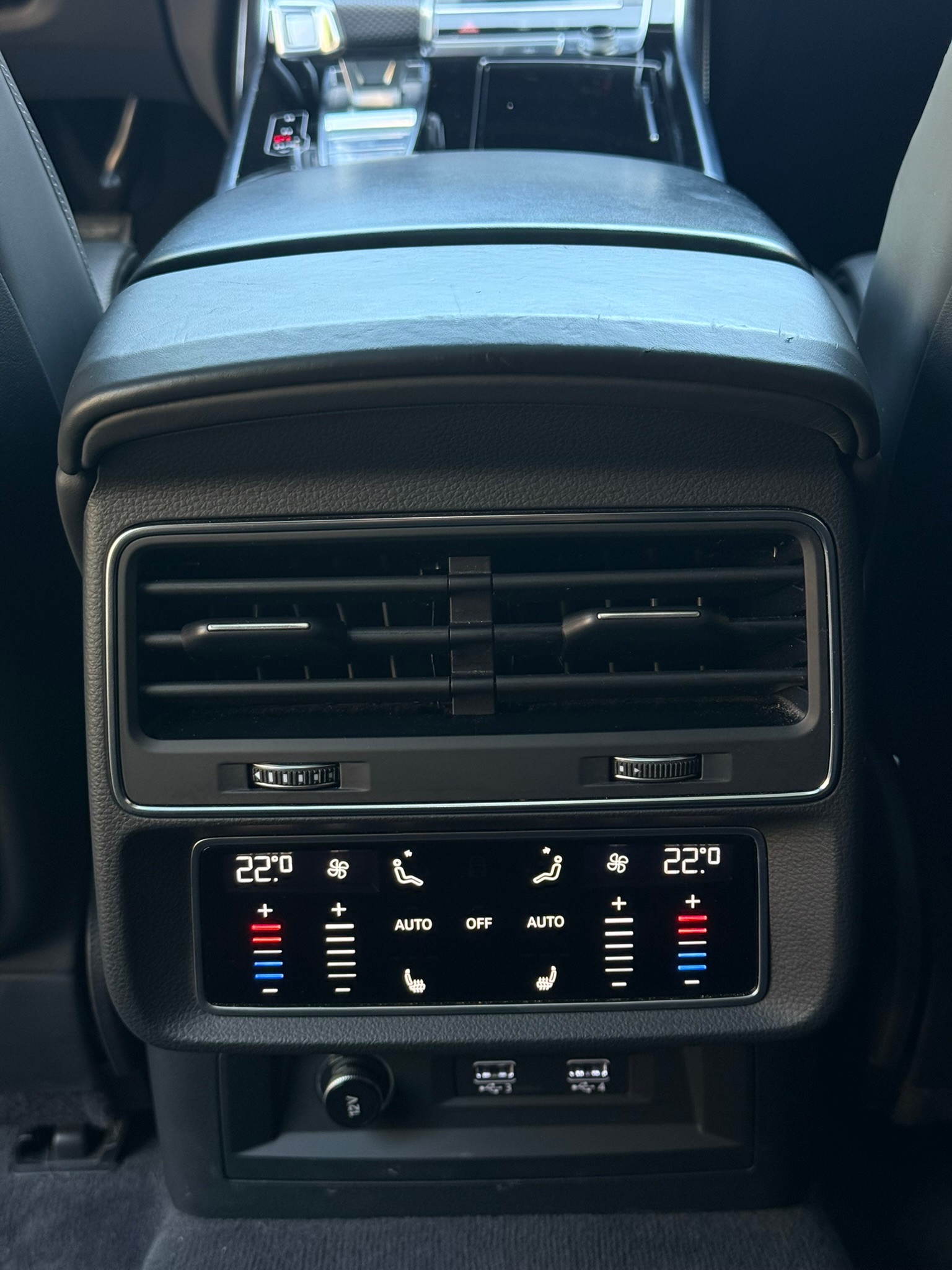 AUDI SQ8 50 TDI quattro tiptronic-image-12