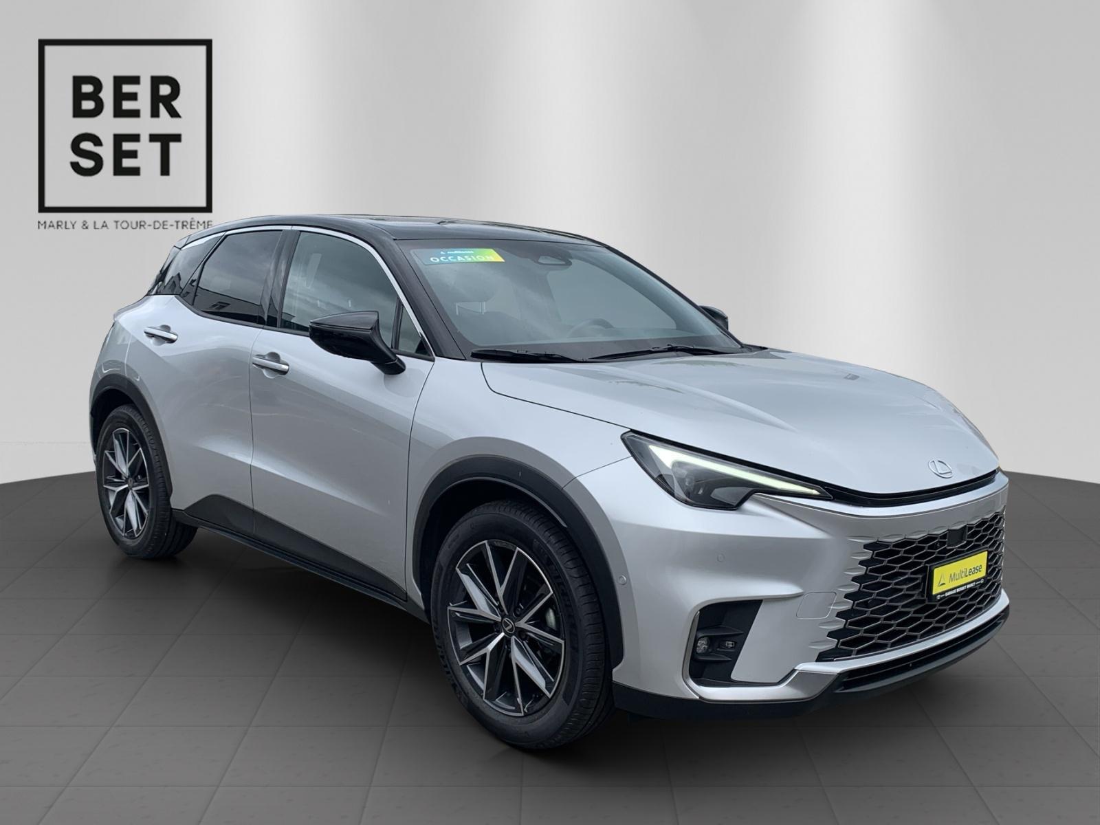 LEXUS LBX 1.5 Hybrid Cool AWD-showroom-element-3