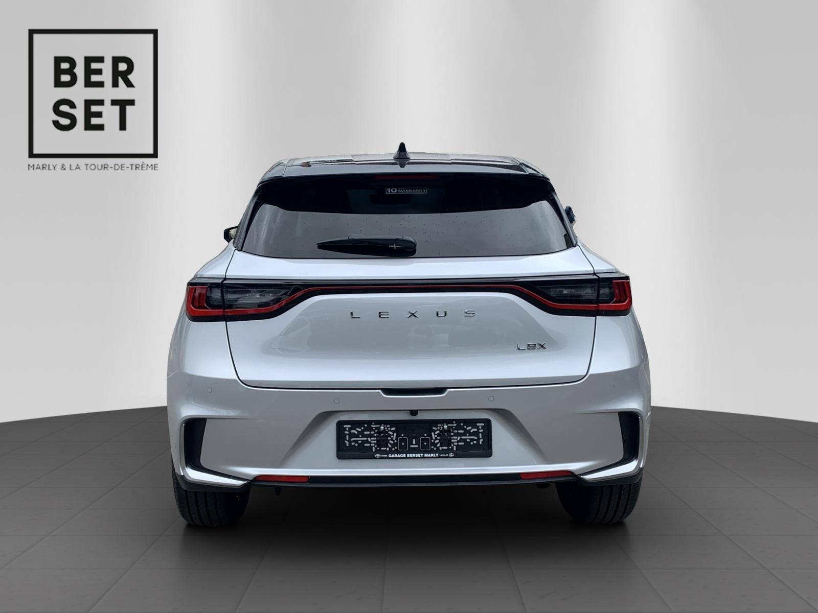 LEXUS LBX 1.5 Hybrid Cool AWD-image-6